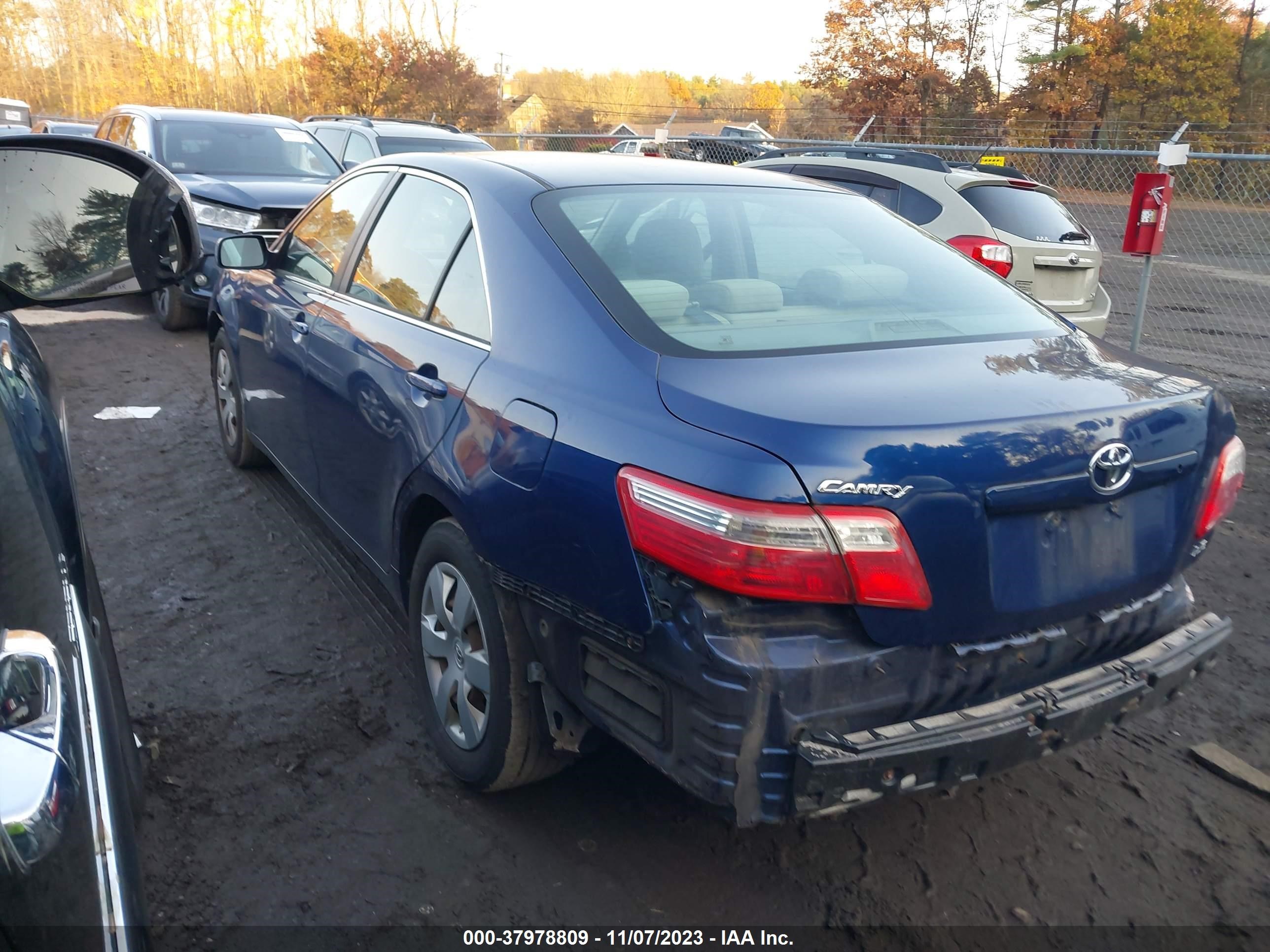 Photo 2 VIN: 4T1BE46K57U177281 - TOYOTA CAMRY 