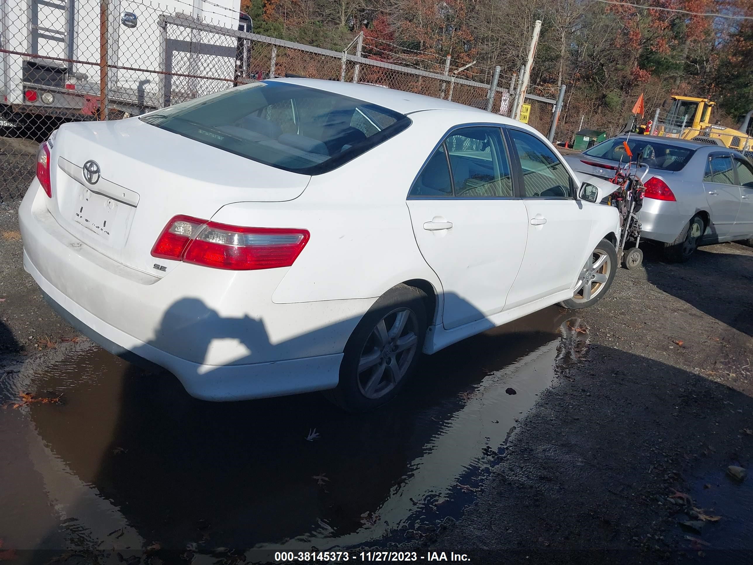 Photo 3 VIN: 4T1BE46K57U528979 - TOYOTA CAMRY 