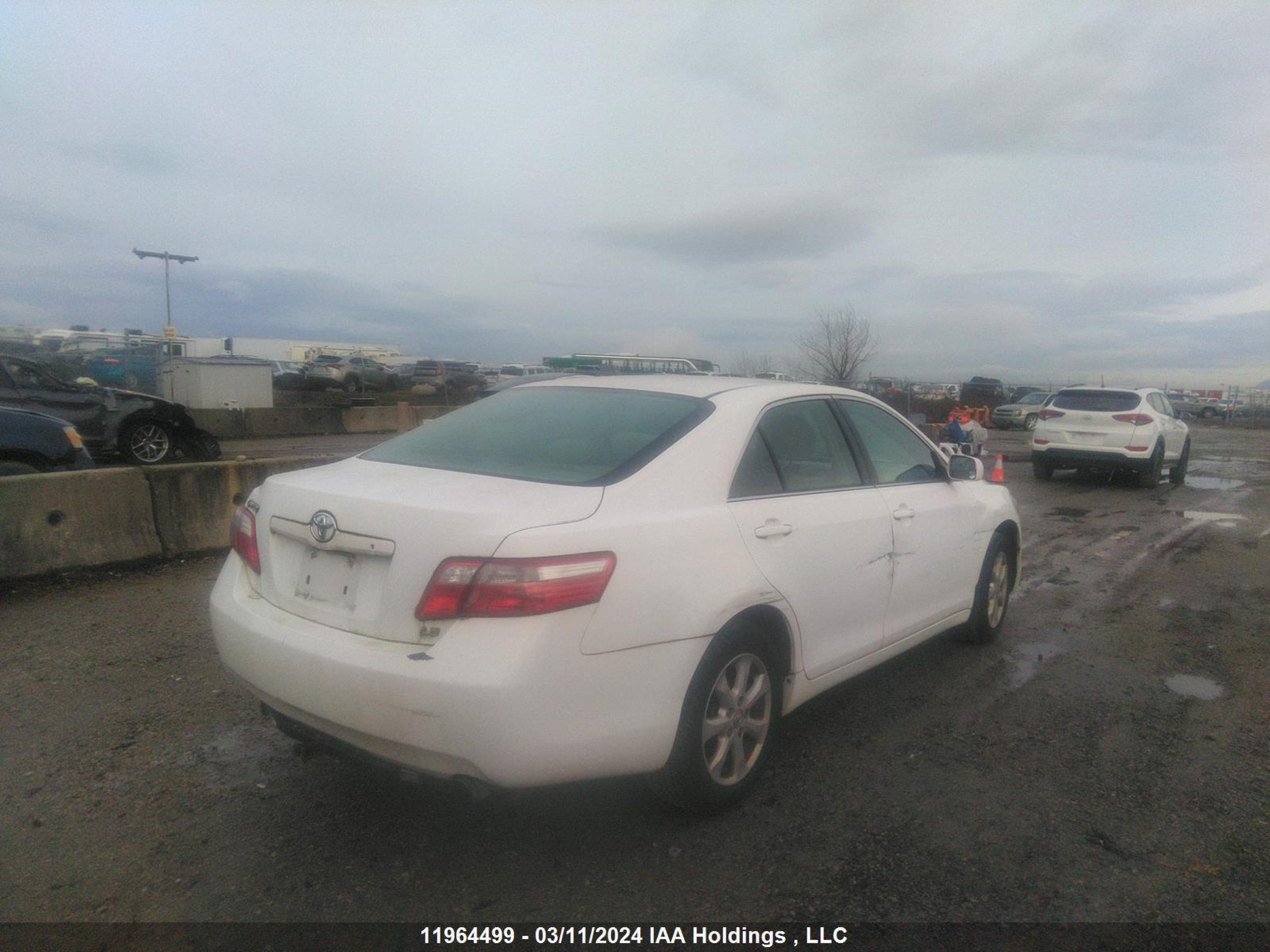 Photo 3 VIN: 4T1BE46K57U588423 - TOYOTA CAMRY 