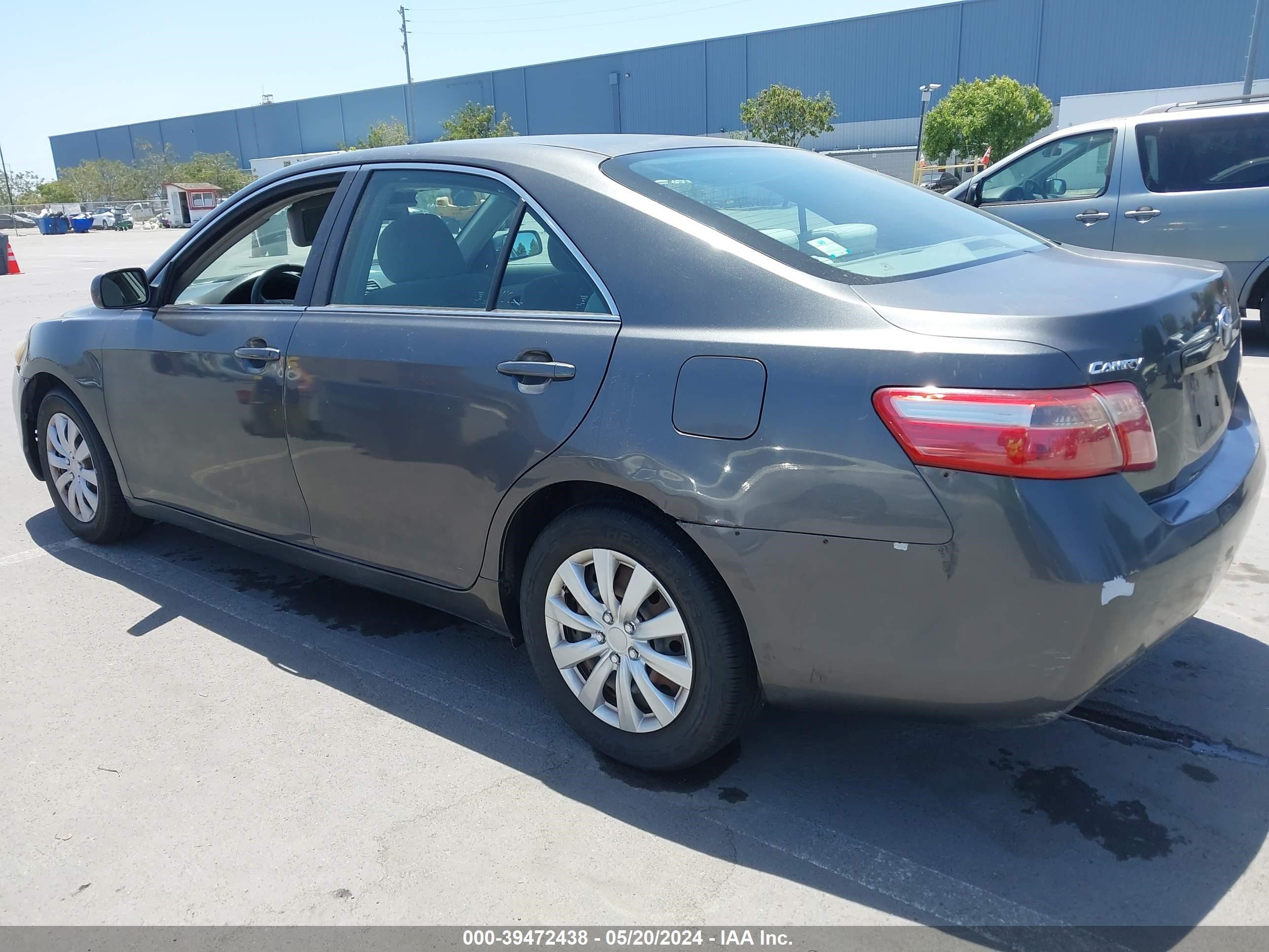 Photo 2 VIN: 4T1BE46K57U608931 - TOYOTA CAMRY 