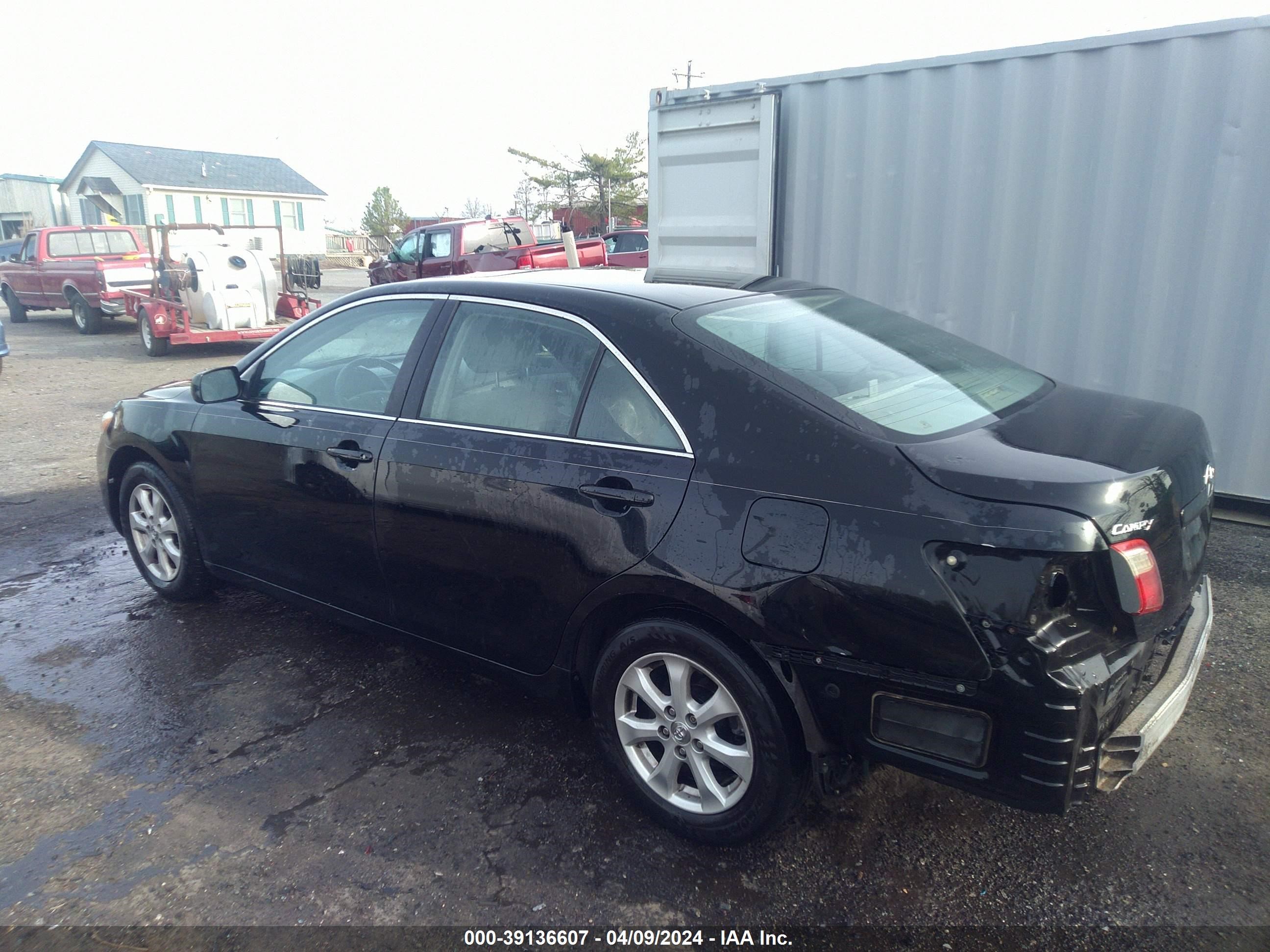 Photo 2 VIN: 4T1BE46K57U710746 - TOYOTA CAMRY 