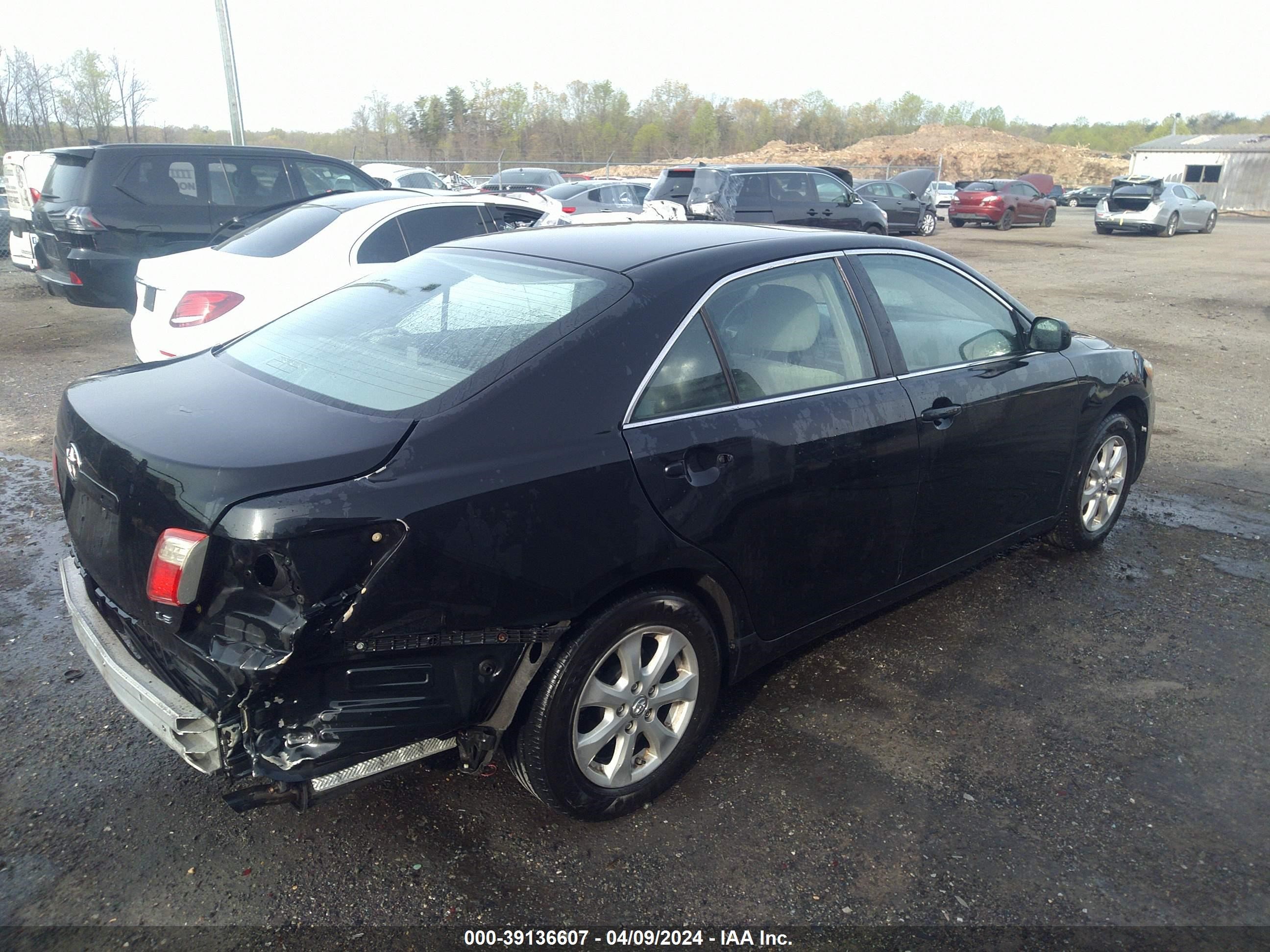 Photo 3 VIN: 4T1BE46K57U710746 - TOYOTA CAMRY 