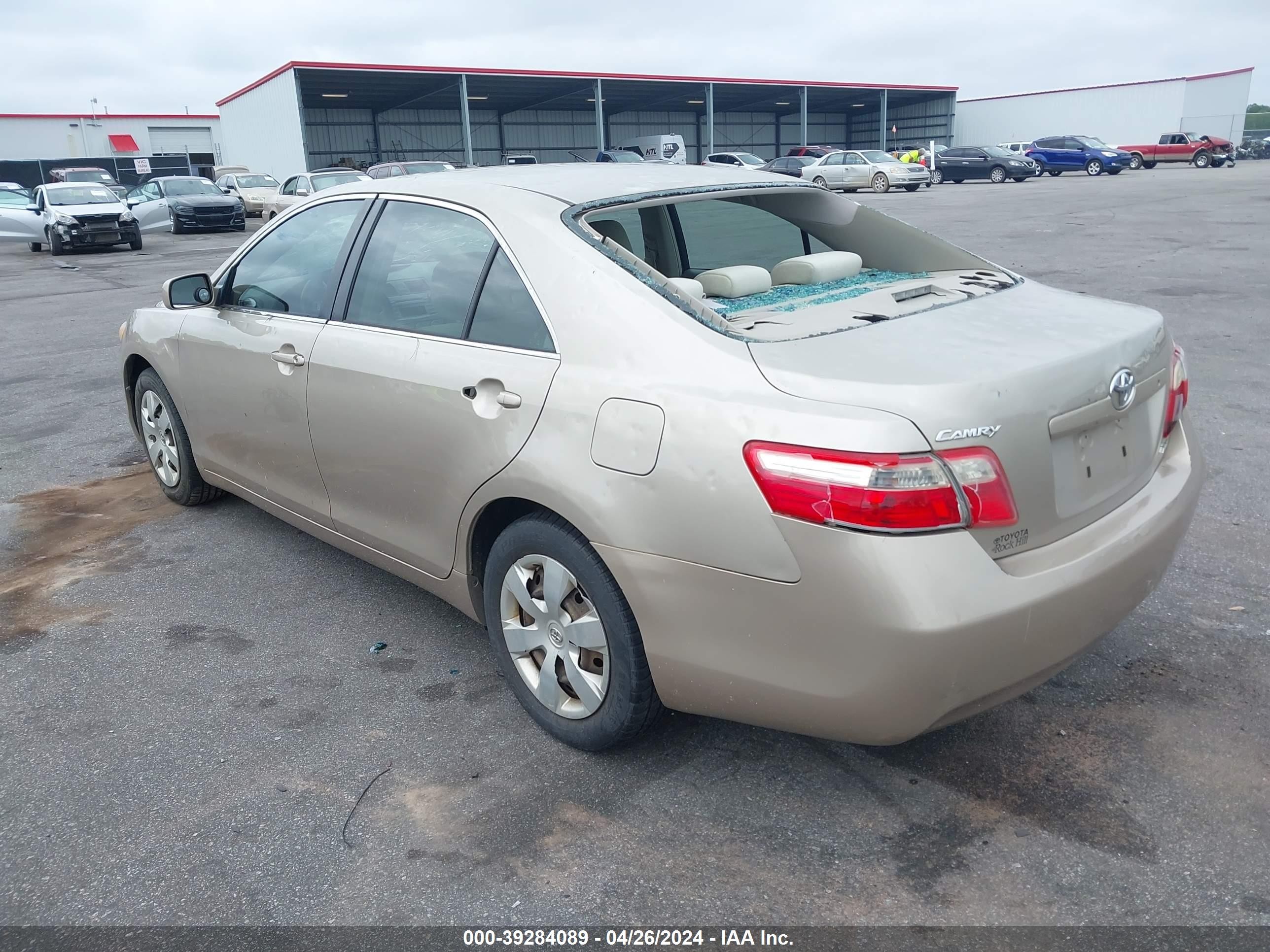 Photo 2 VIN: 4T1BE46K58U202262 - TOYOTA CAMRY 