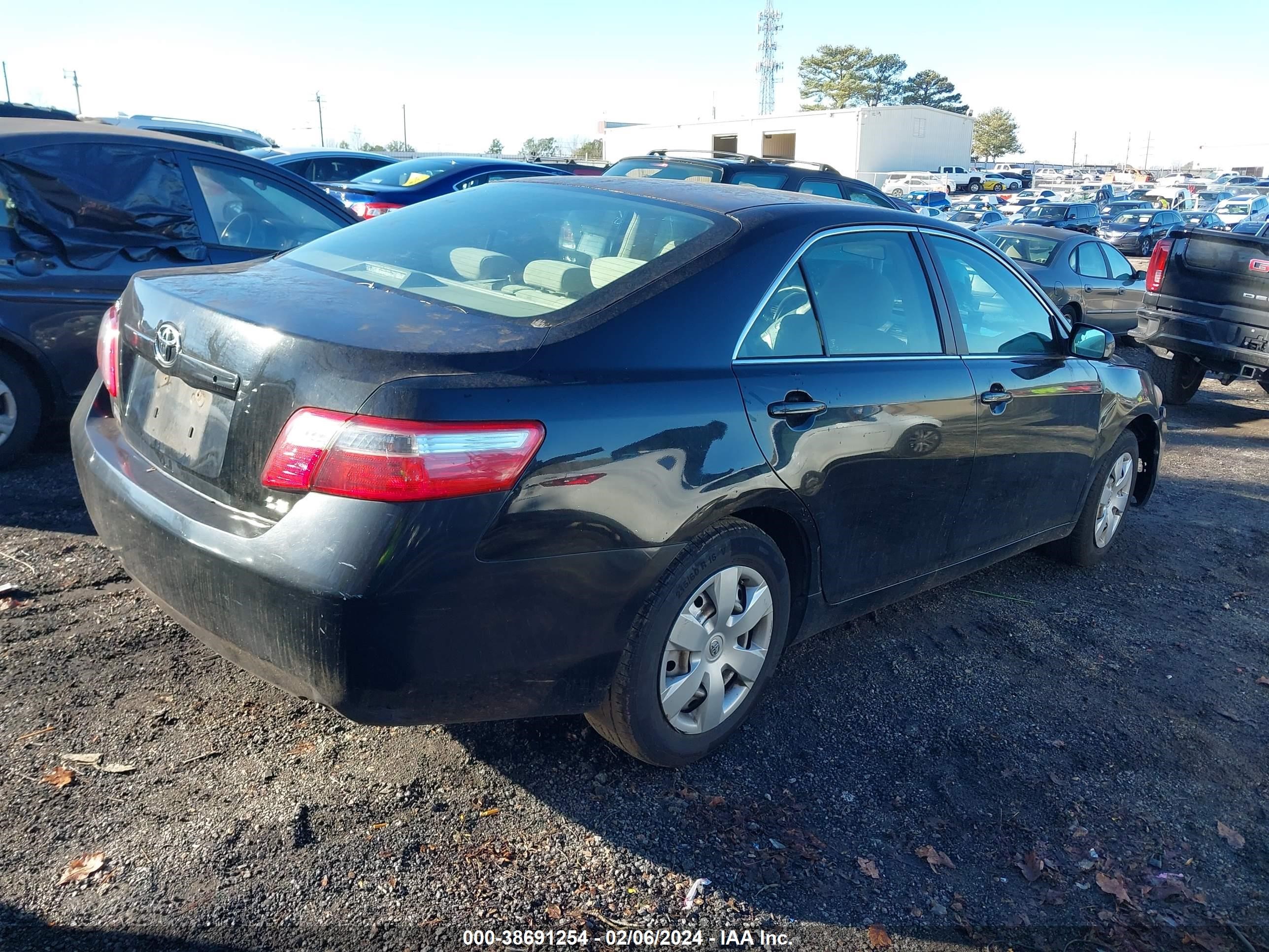 Photo 3 VIN: 4T1BE46K67U039667 - TOYOTA CAMRY 