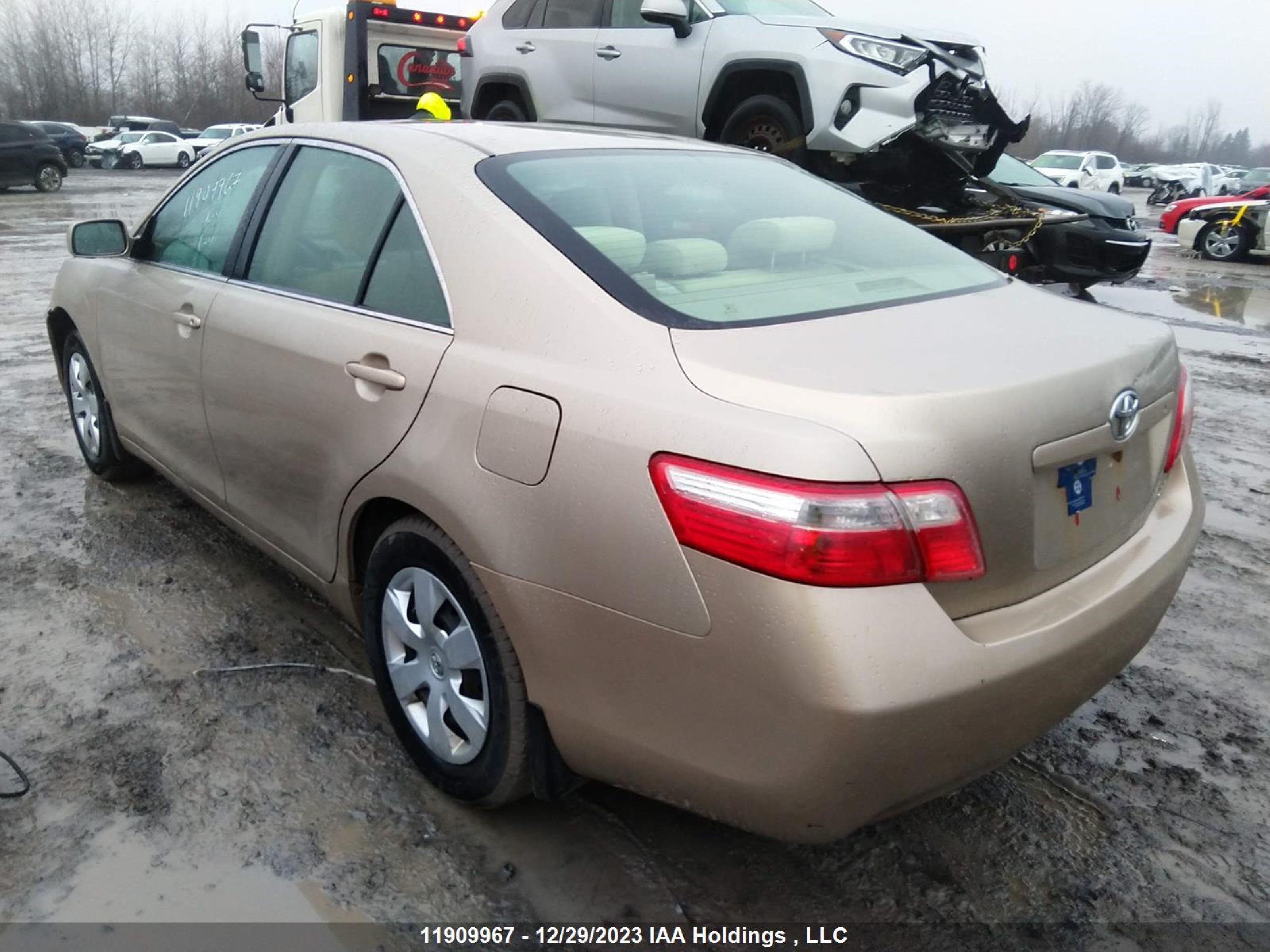 Photo 2 VIN: 4T1BE46K67U054024 - TOYOTA CAMRY 