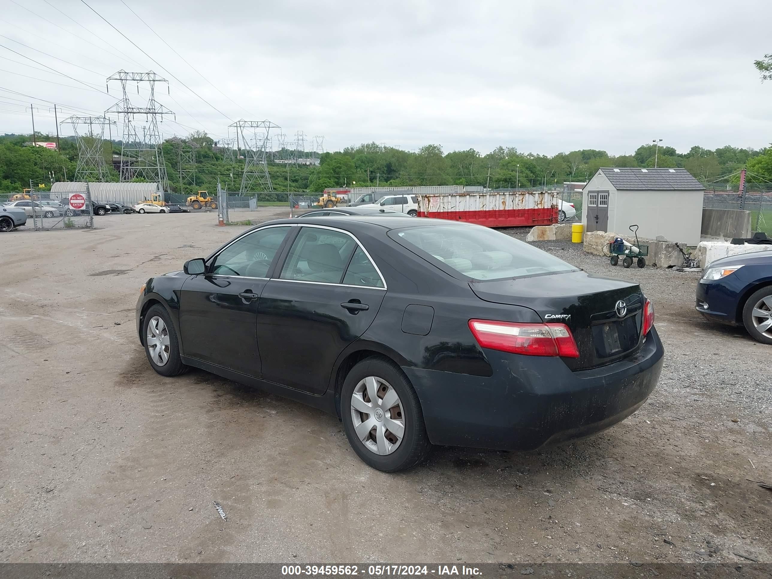 Photo 2 VIN: 4T1BE46K67U083619 - TOYOTA CAMRY 