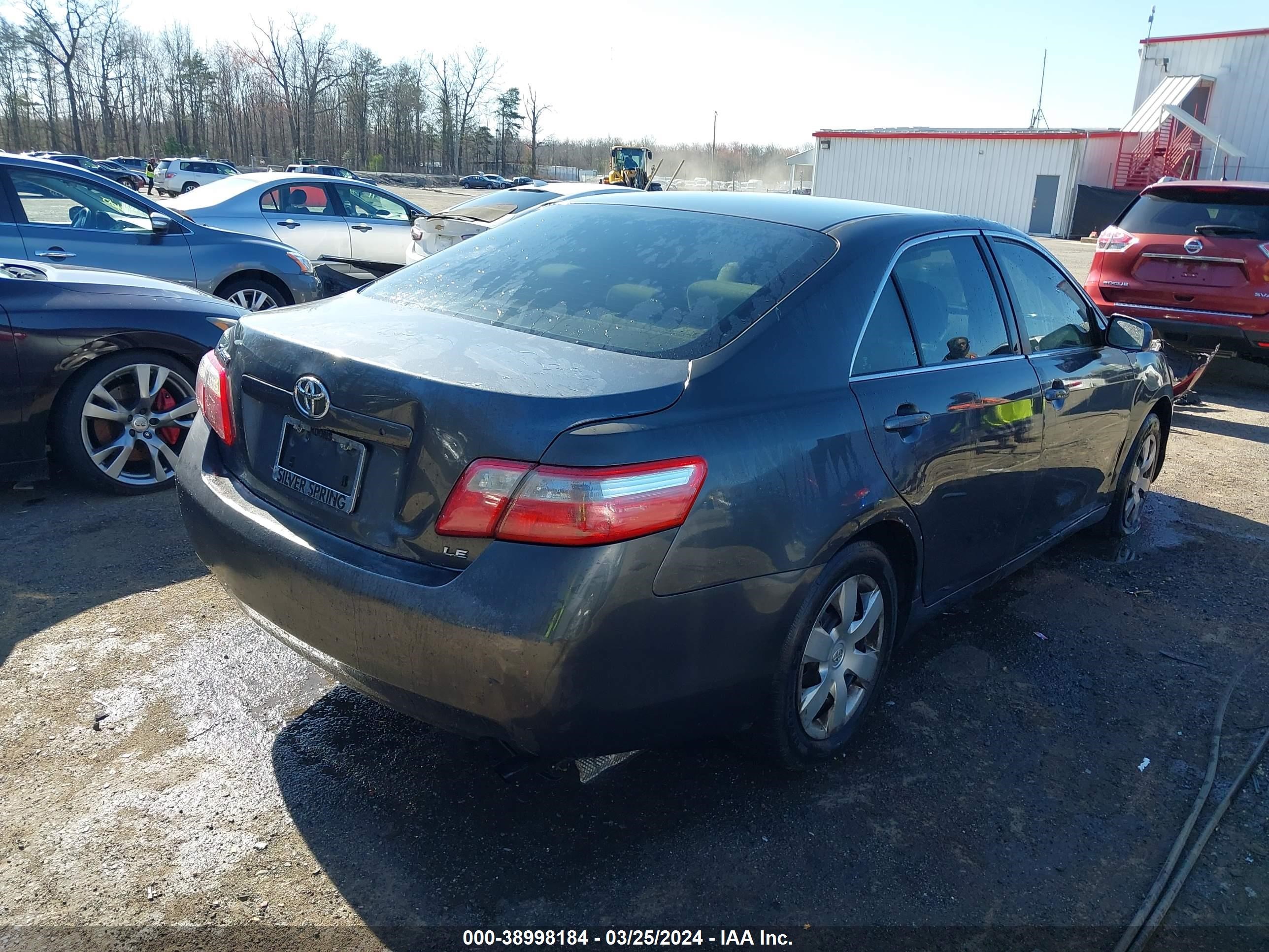 Photo 3 VIN: 4T1BE46K67U107854 - TOYOTA CAMRY 