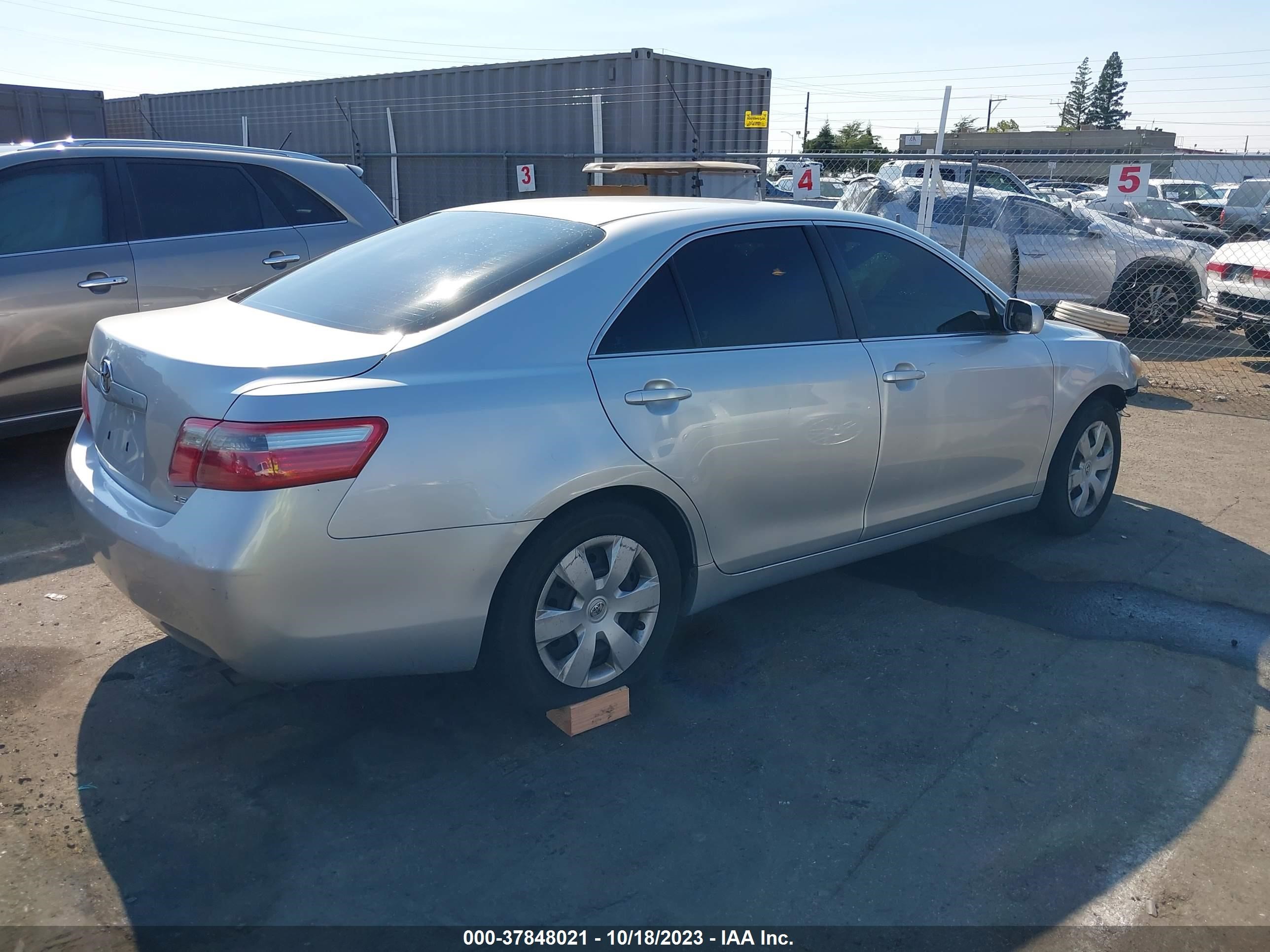 Photo 3 VIN: 4T1BE46K67U174860 - TOYOTA CAMRY 