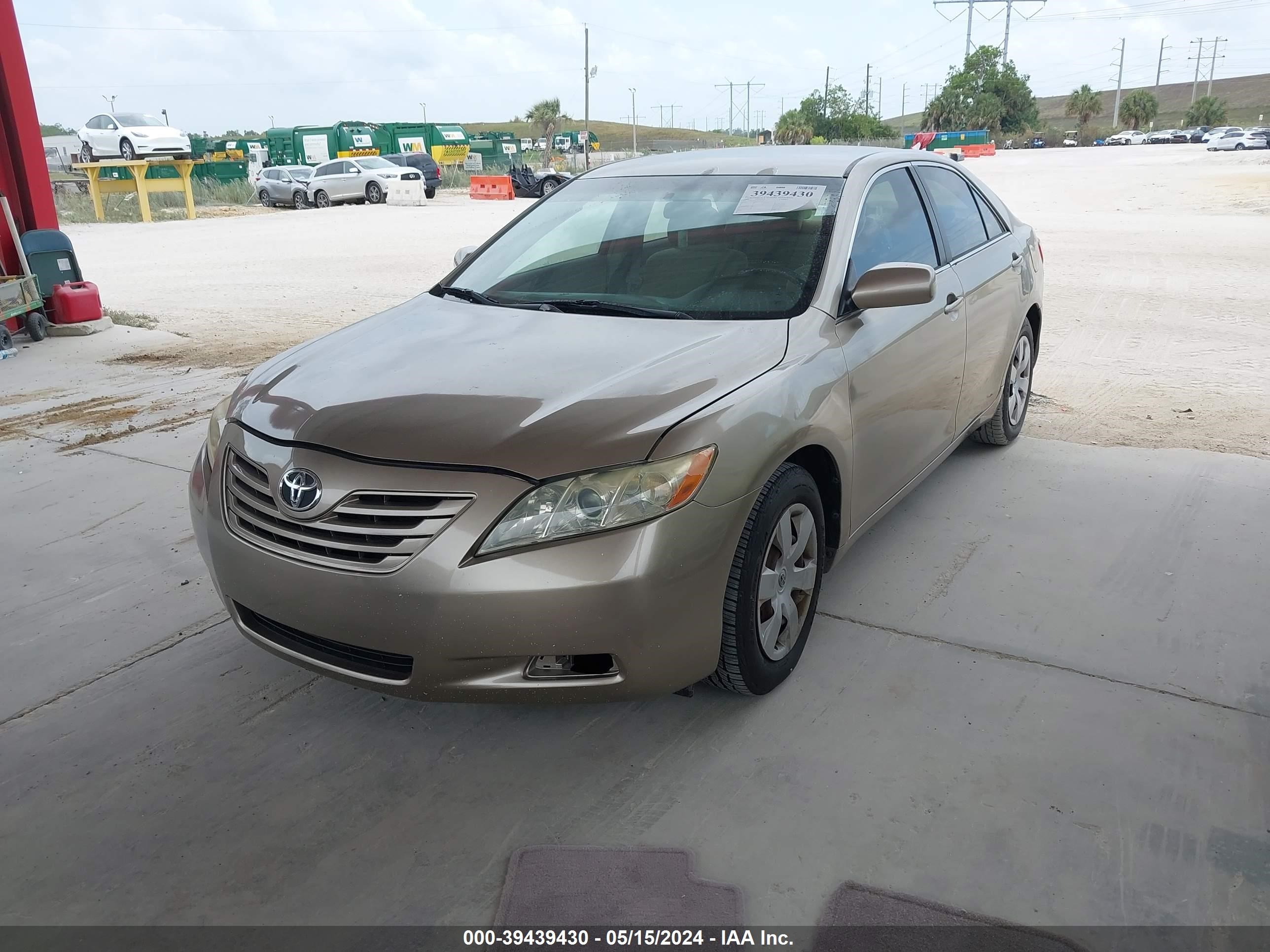 Photo 1 VIN: 4T1BE46K67U627763 - TOYOTA CAMRY 