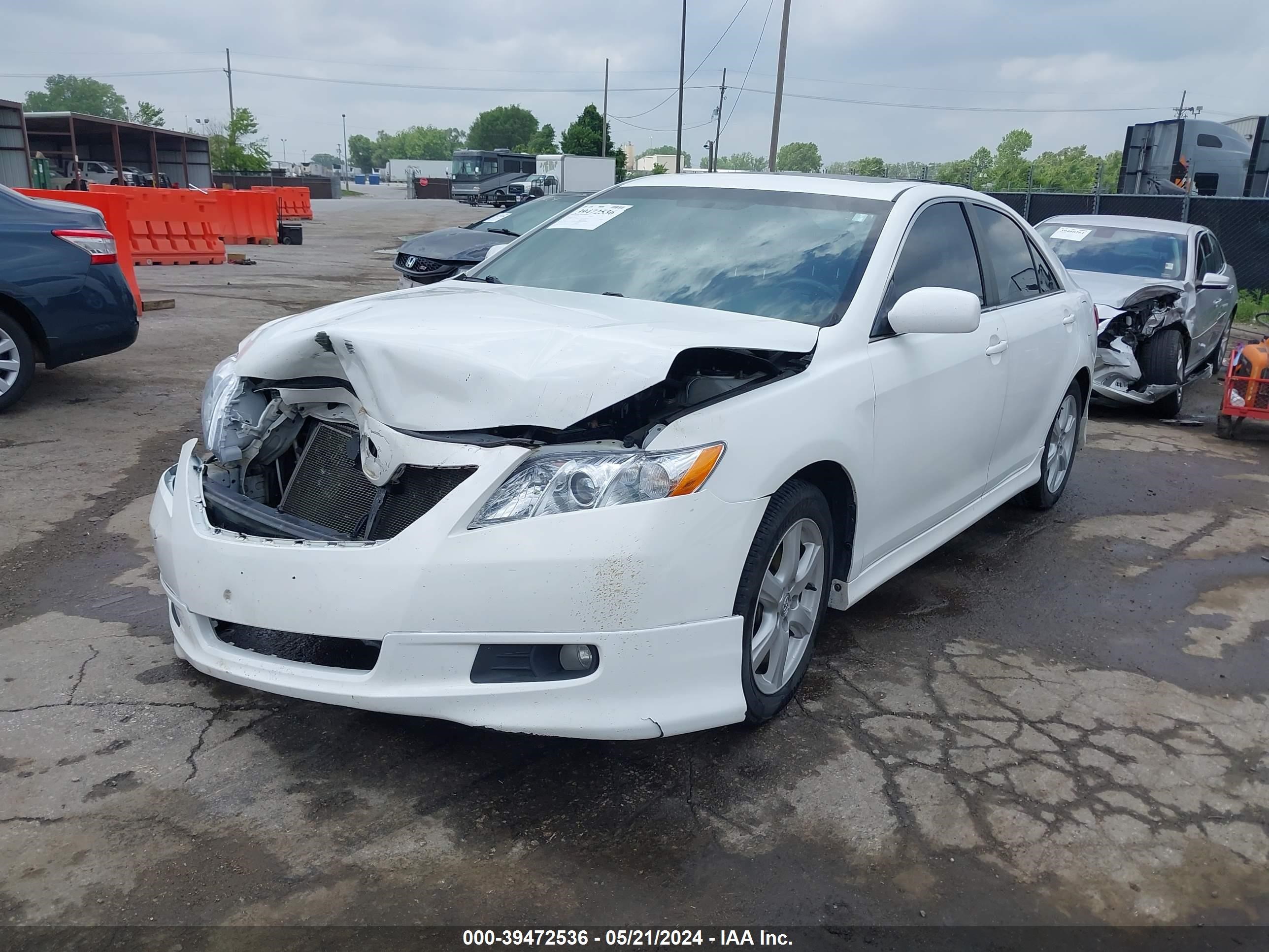 Photo 1 VIN: 4T1BE46K67U696131 - TOYOTA CAMRY 