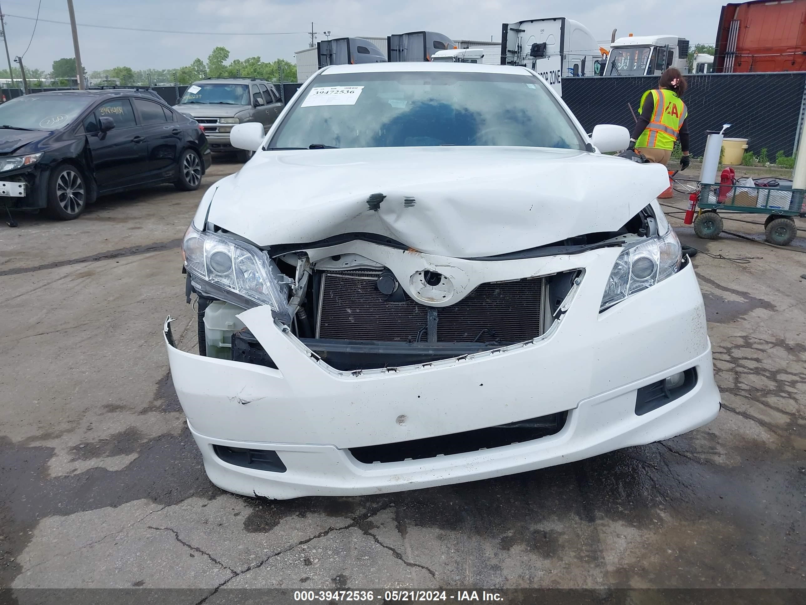 Photo 11 VIN: 4T1BE46K67U696131 - TOYOTA CAMRY 