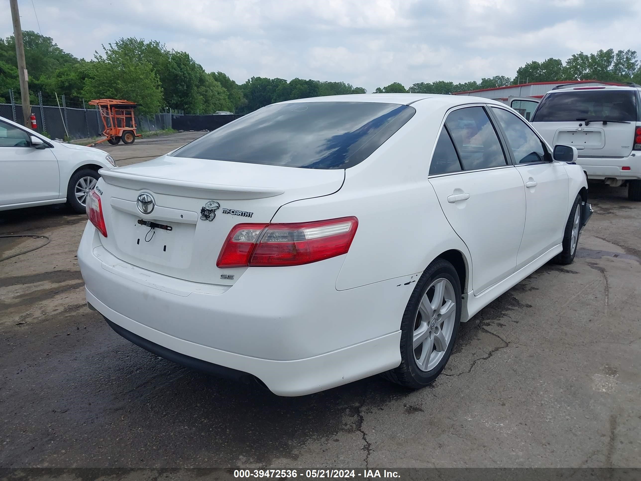 Photo 3 VIN: 4T1BE46K67U696131 - TOYOTA CAMRY 