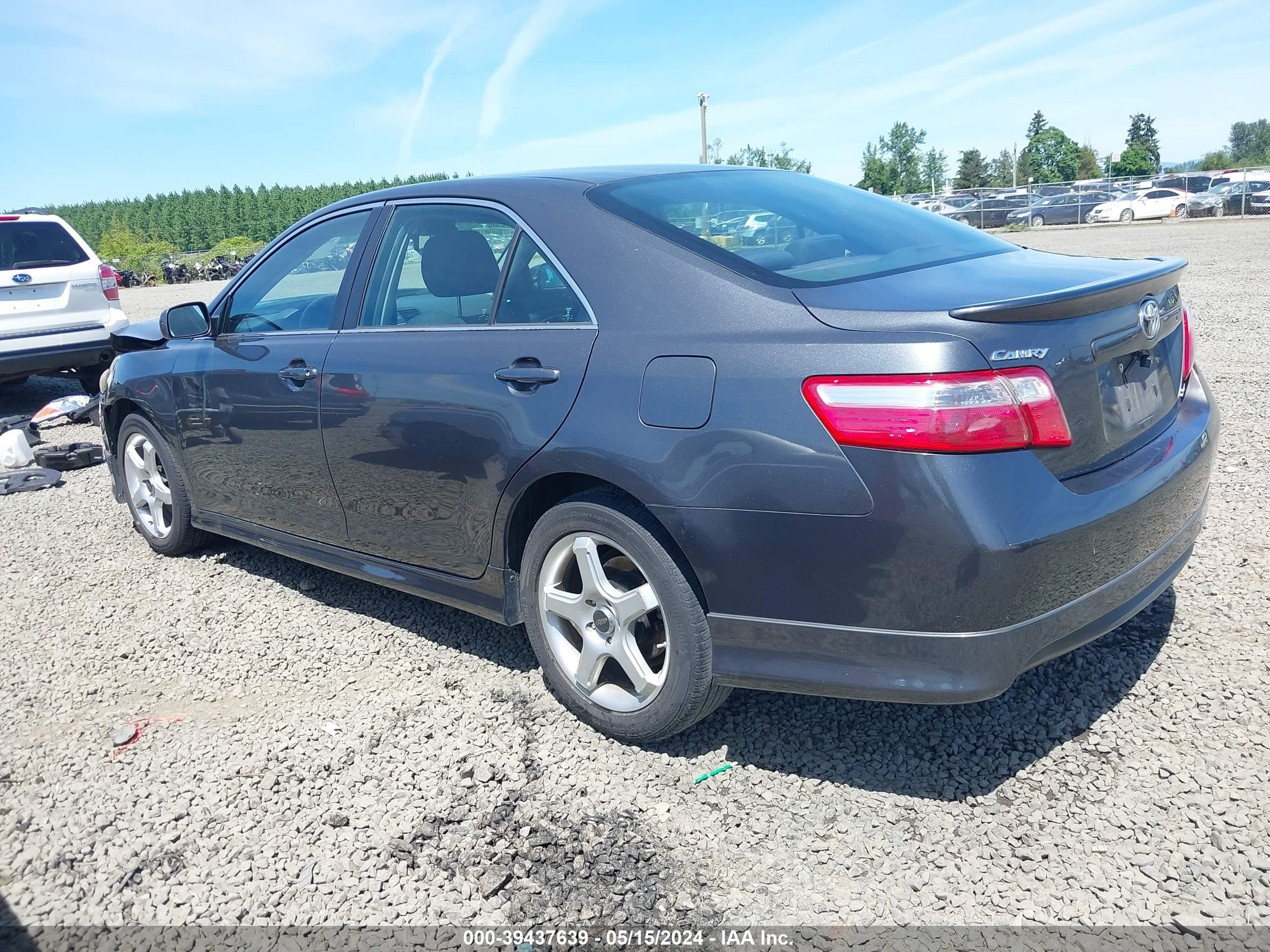 Photo 2 VIN: 4T1BE46K68U228983 - TOYOTA CAMRY 