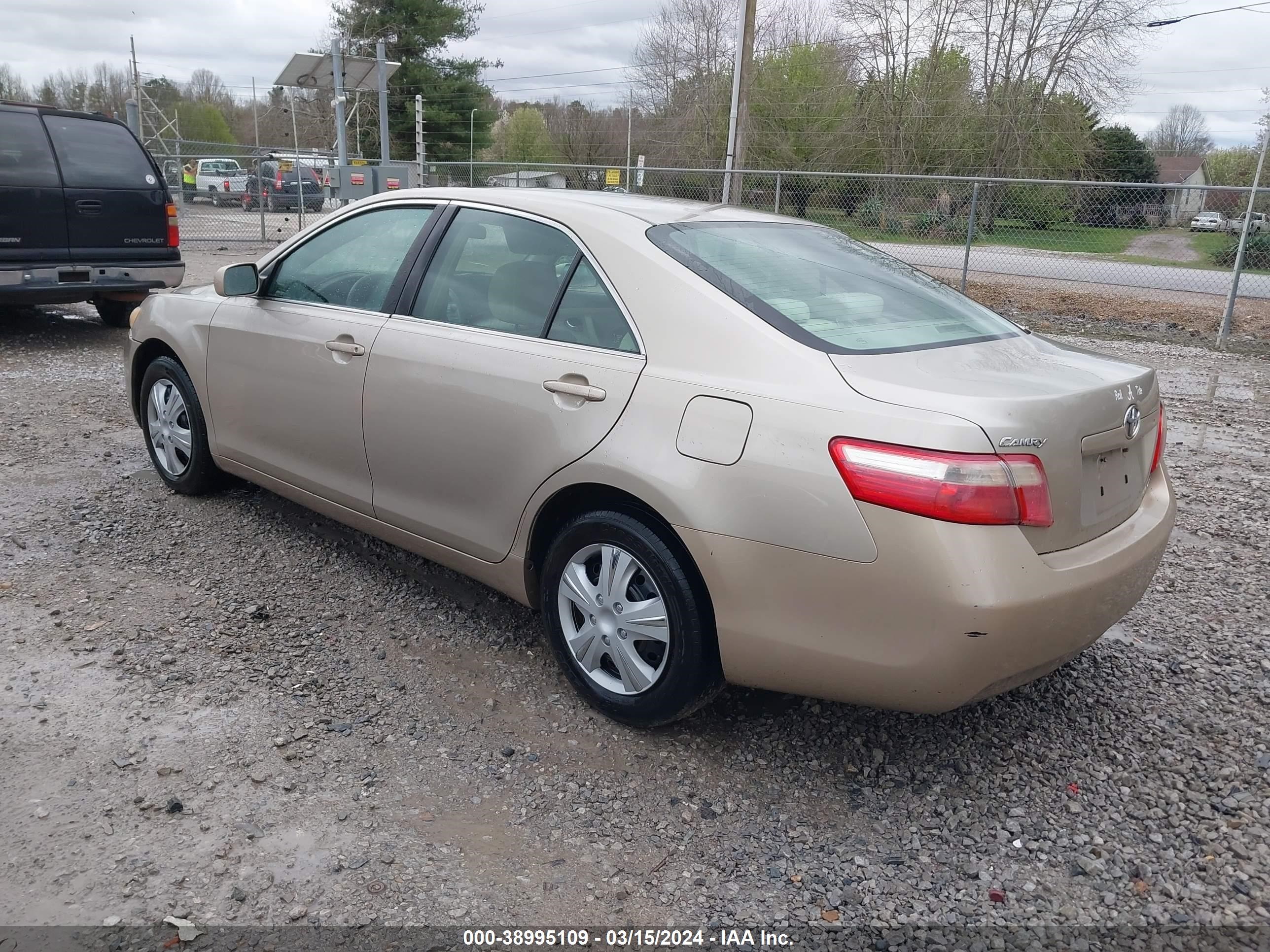 Photo 2 VIN: 4T1BE46K68U771136 - TOYOTA CAMRY 