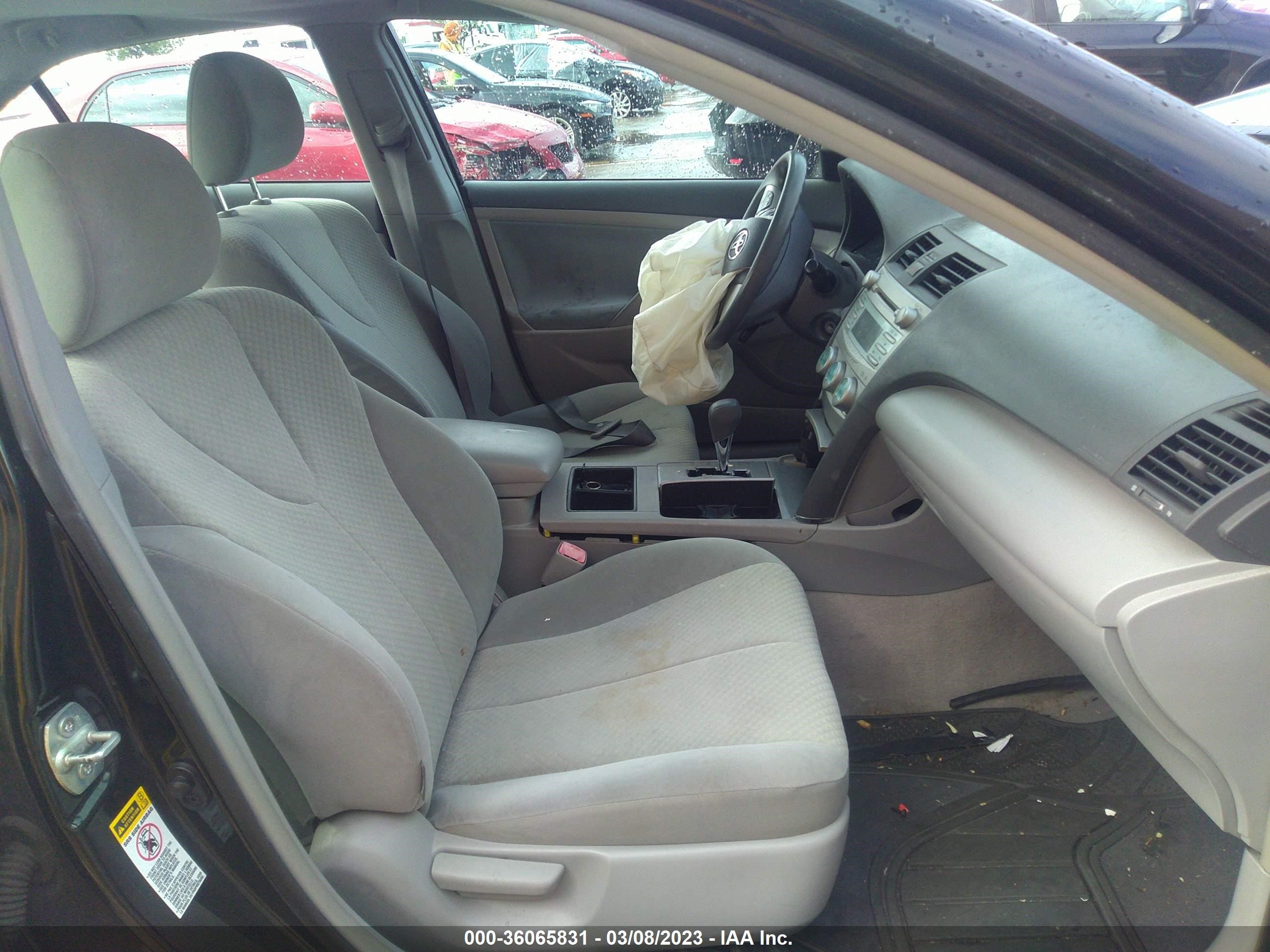 Photo 4 VIN: 4T1BE46K69U293088 - TOYOTA CAMRY 