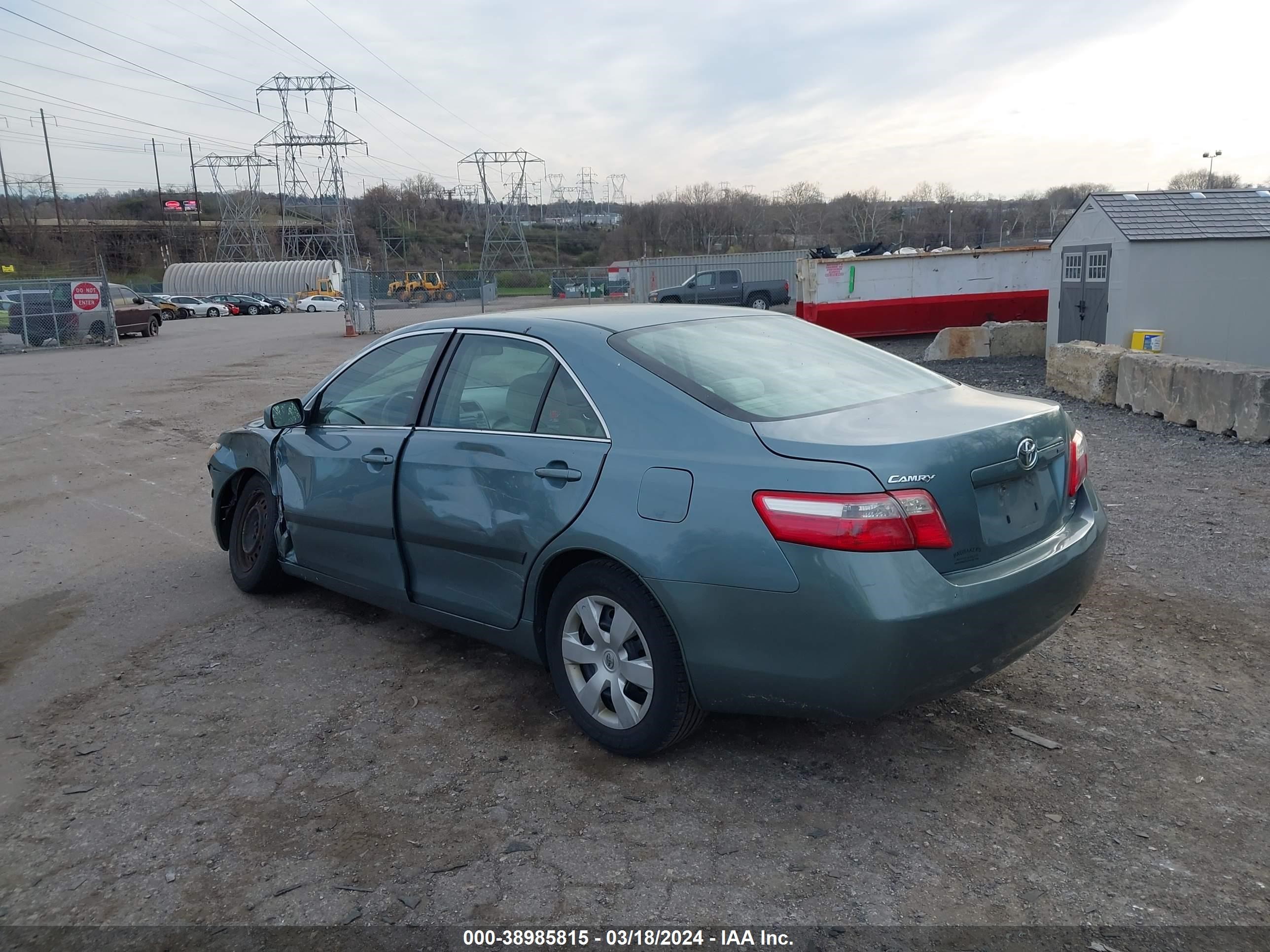 Photo 2 VIN: 4T1BE46K69U794854 - TOYOTA CAMRY 