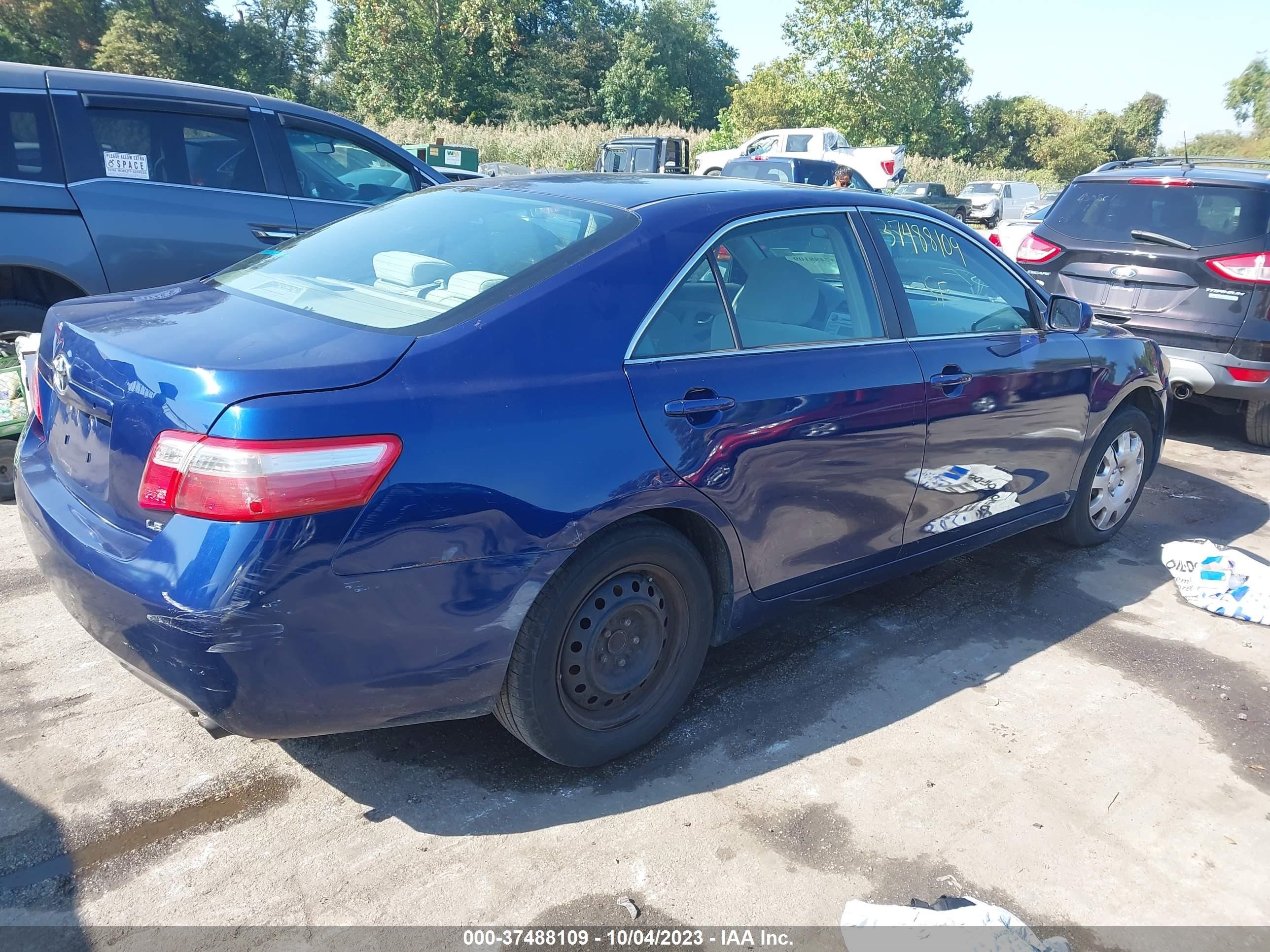 Photo 3 VIN: 4T1BE46K77U064464 - TOYOTA CAMRY 