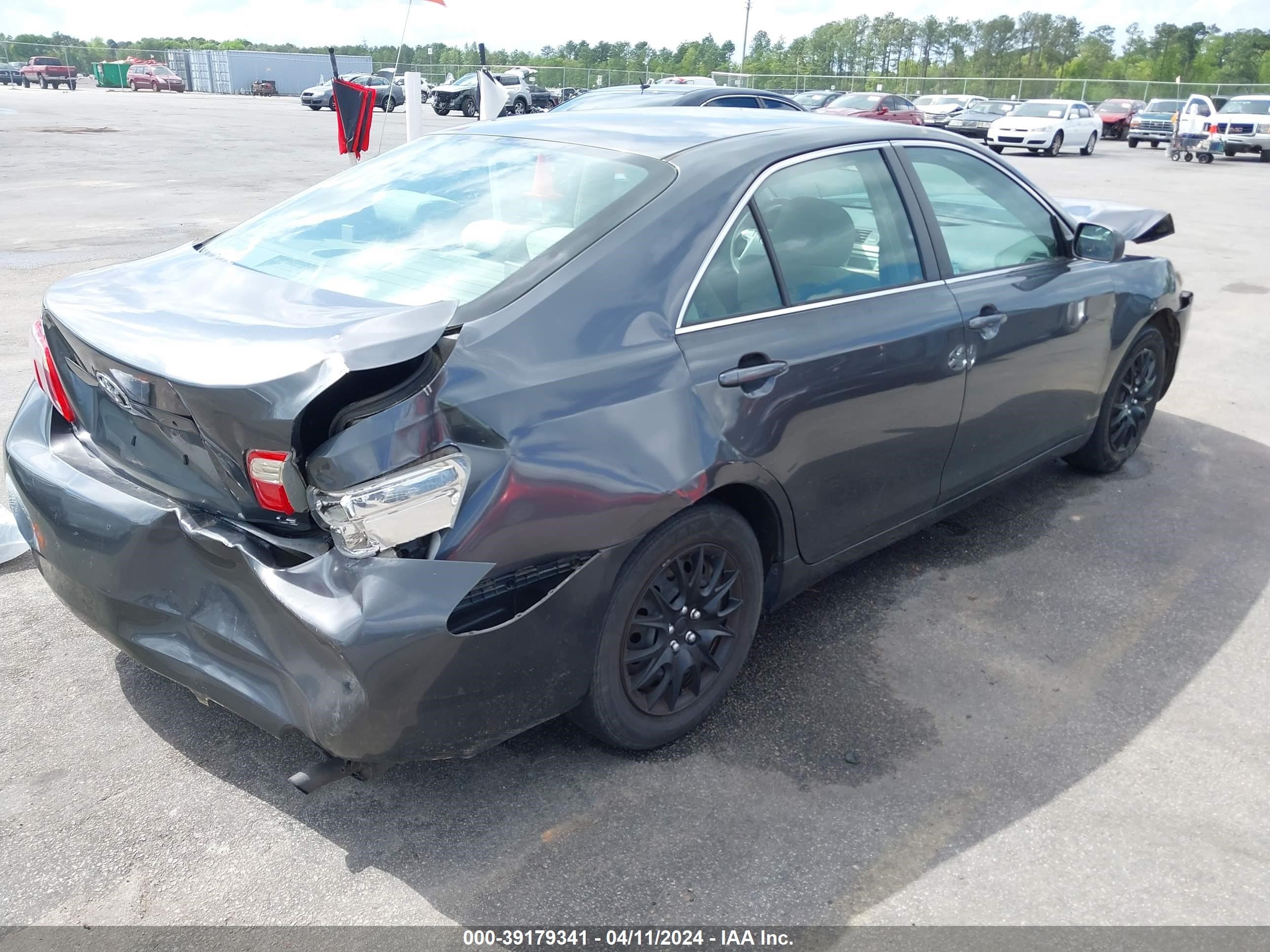 Photo 3 VIN: 4T1BE46K77U078882 - TOYOTA CAMRY 