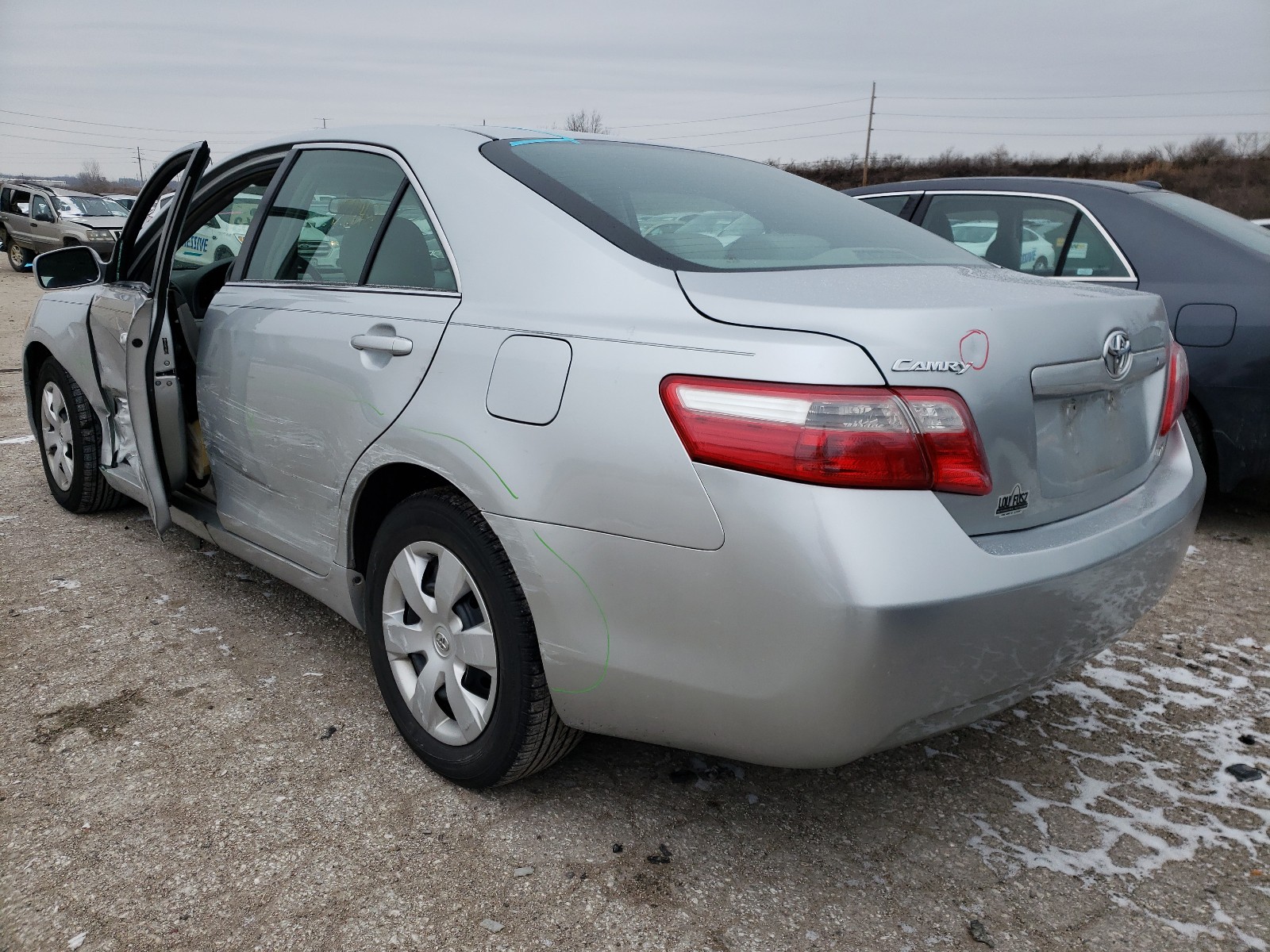 Photo 2 VIN: 4T1BE46K77U097433 - TOYOTA CAMRY CE 