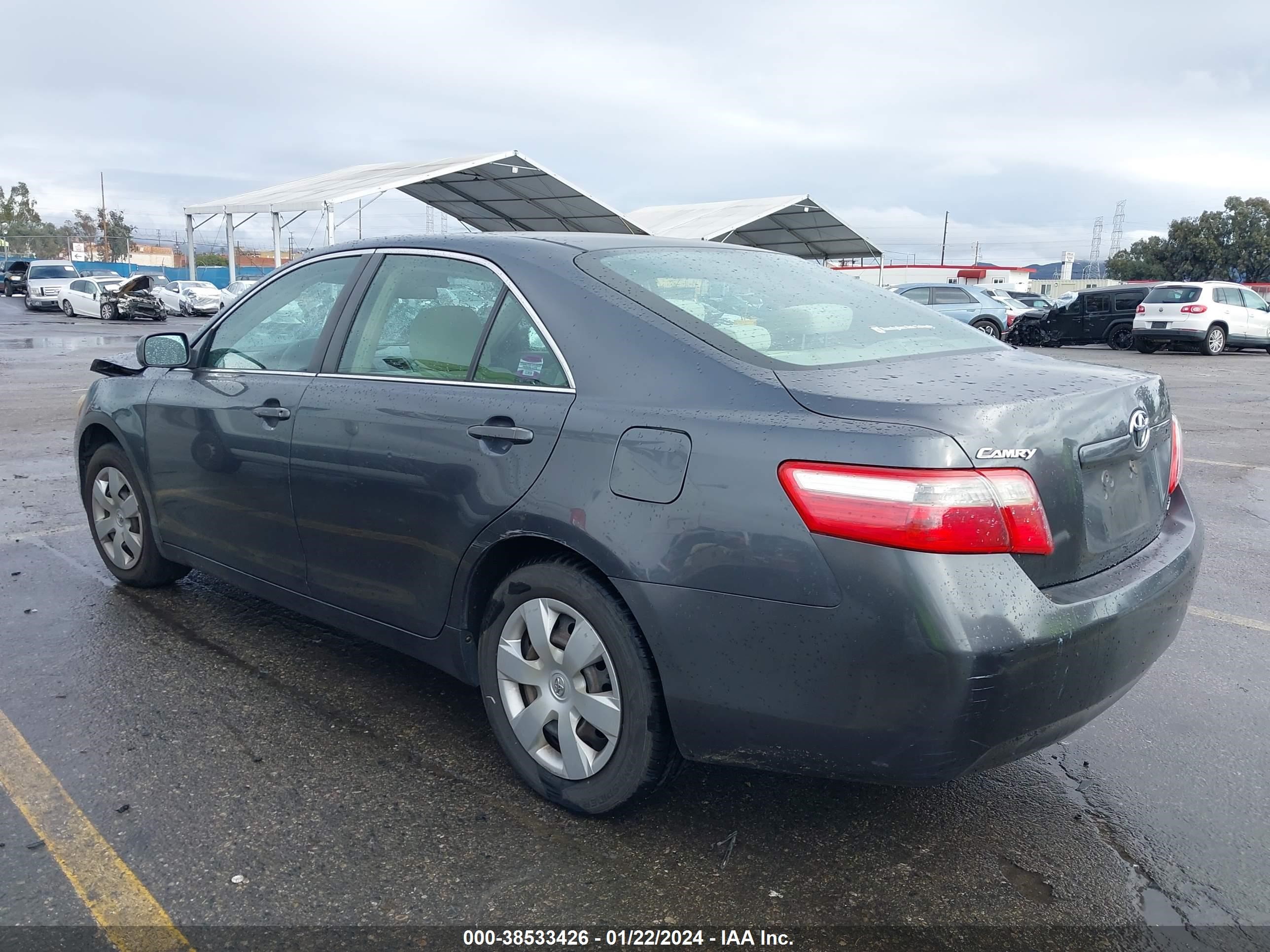 Photo 2 VIN: 4T1BE46K77U167951 - TOYOTA CAMRY 