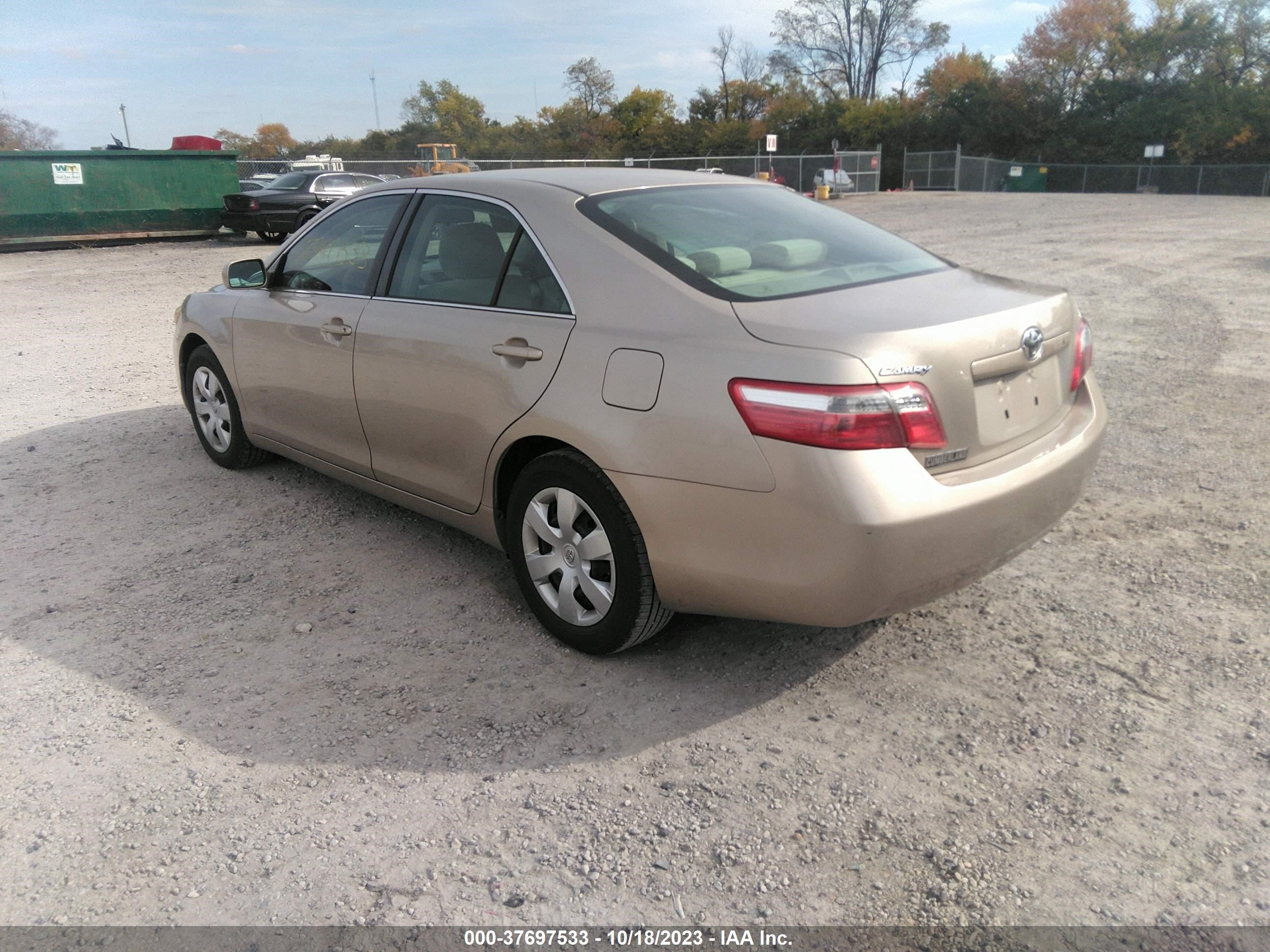 Photo 2 VIN: 4T1BE46K77U172504 - TOYOTA CAMRY 