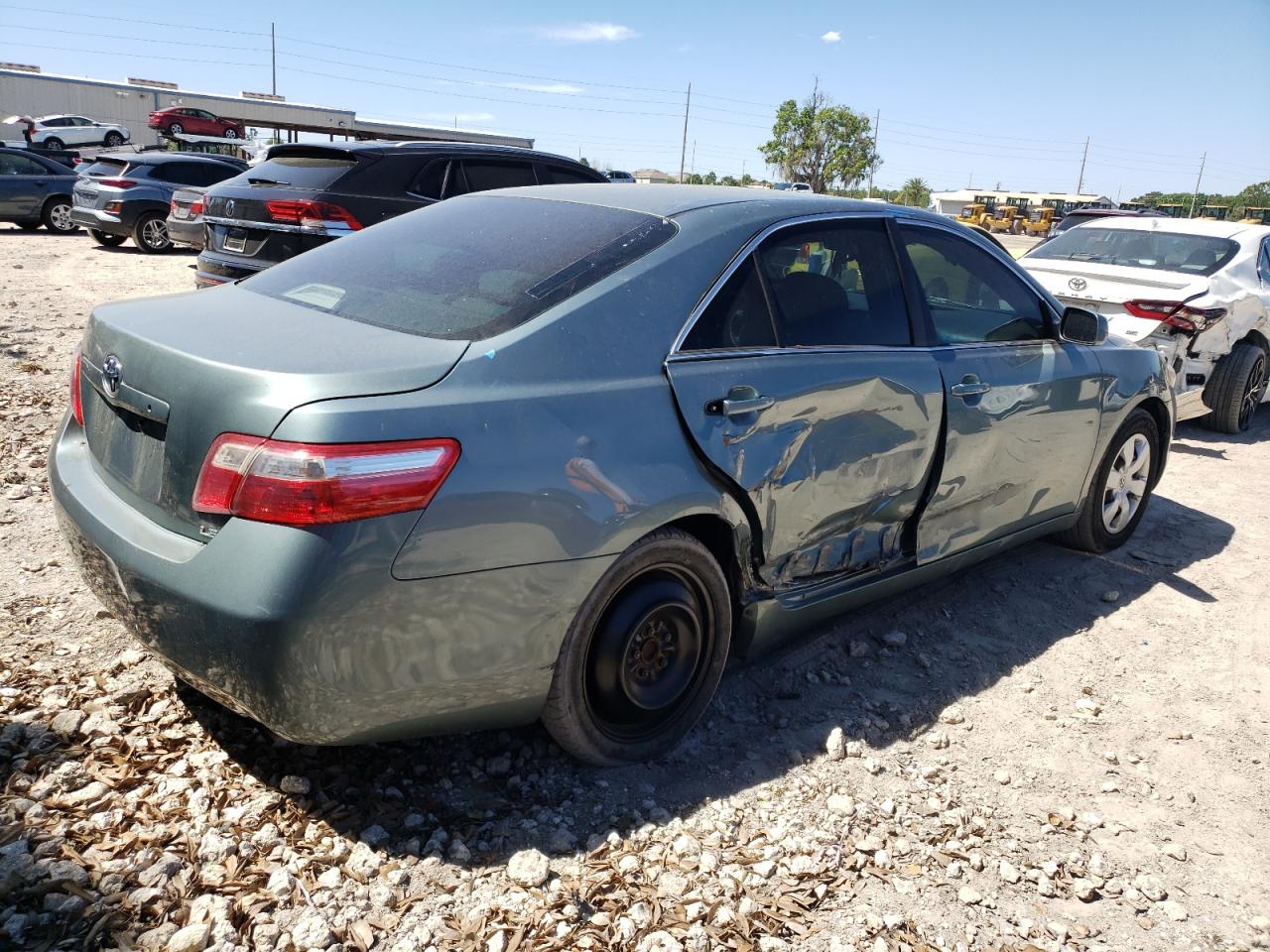 Photo 2 VIN: 4T1BE46K77U593266 - TOYOTA CAMRY 