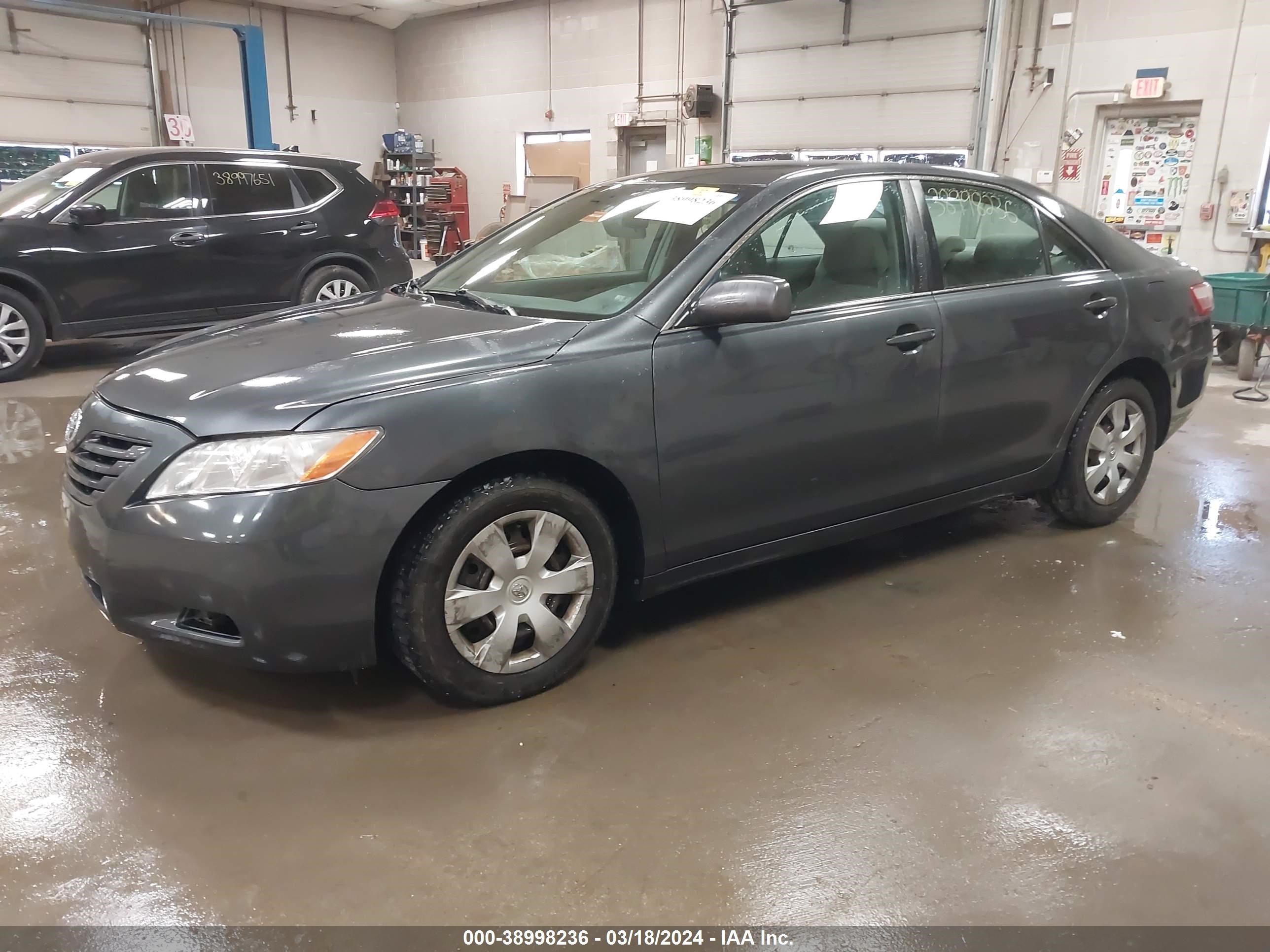 Photo 1 VIN: 4T1BE46K78U211111 - TOYOTA CAMRY 