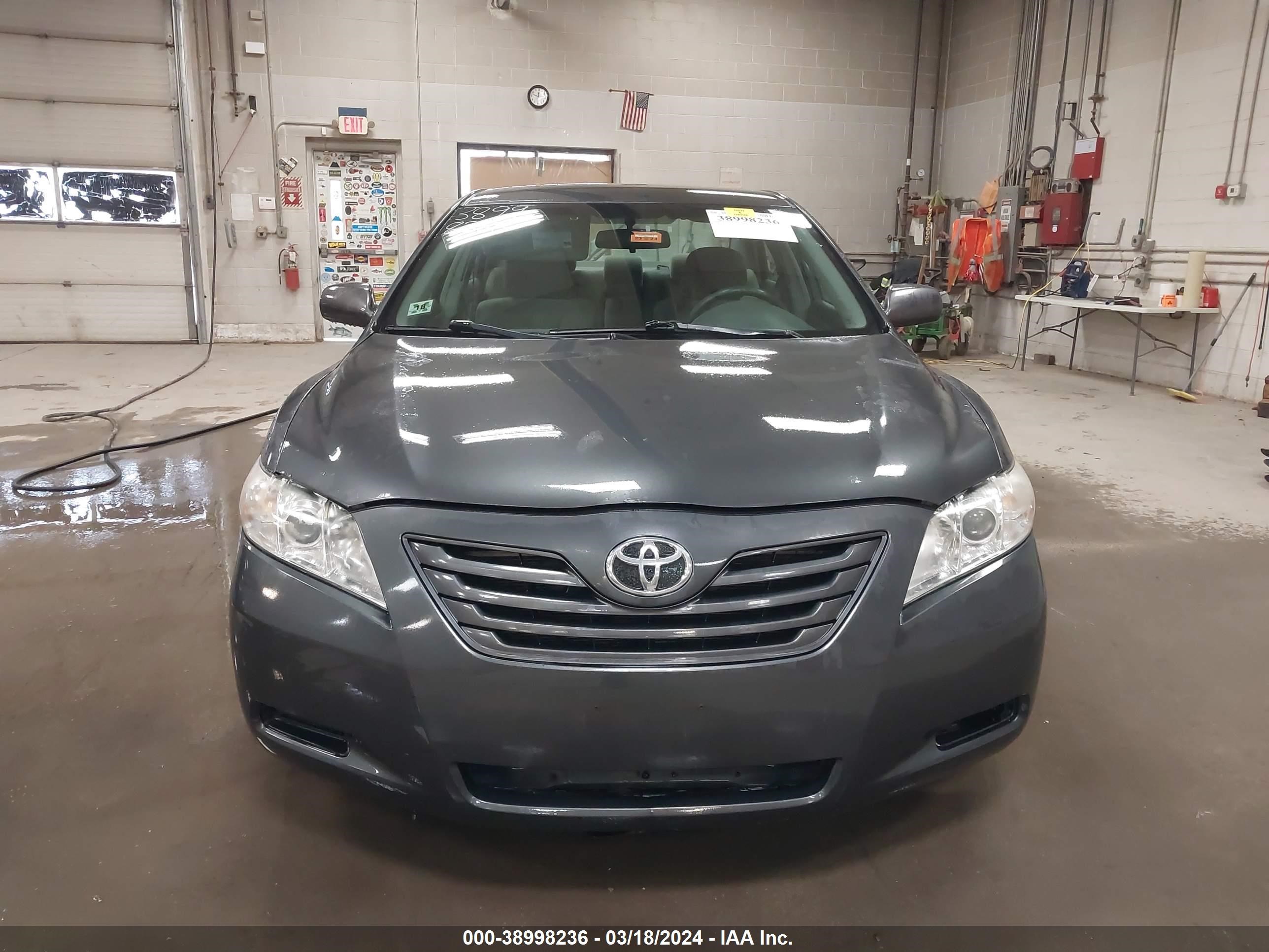 Photo 12 VIN: 4T1BE46K78U211111 - TOYOTA CAMRY 