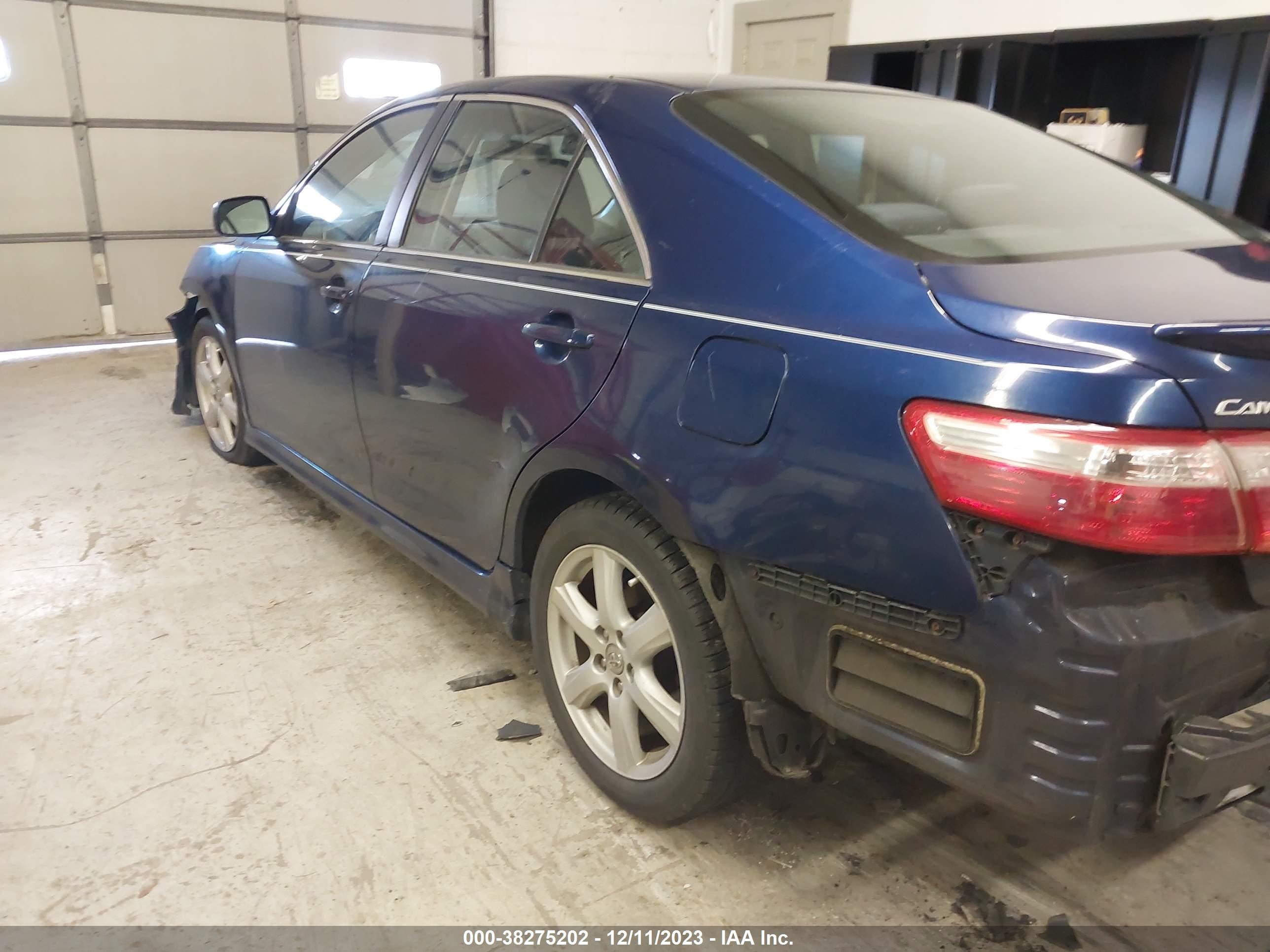 Photo 2 VIN: 4T1BE46K78U254153 - TOYOTA CAMRY 