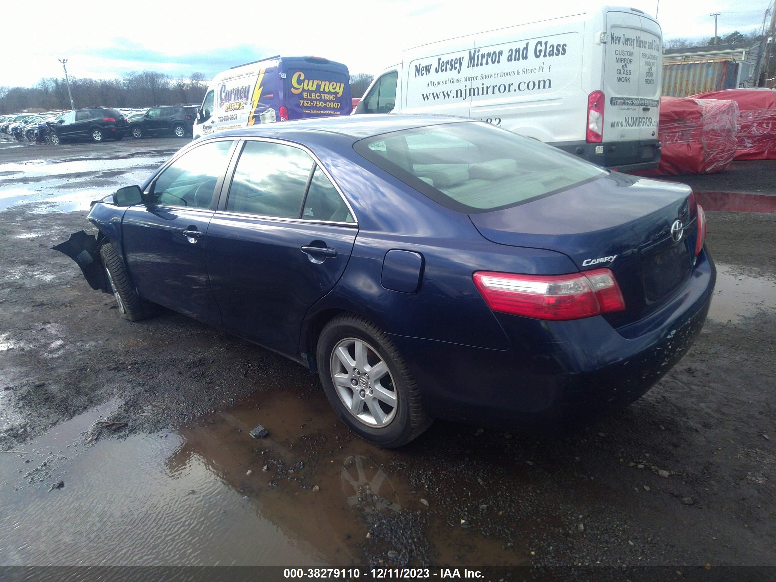 Photo 2 VIN: 4T1BE46K79U270385 - TOYOTA CAMRY 