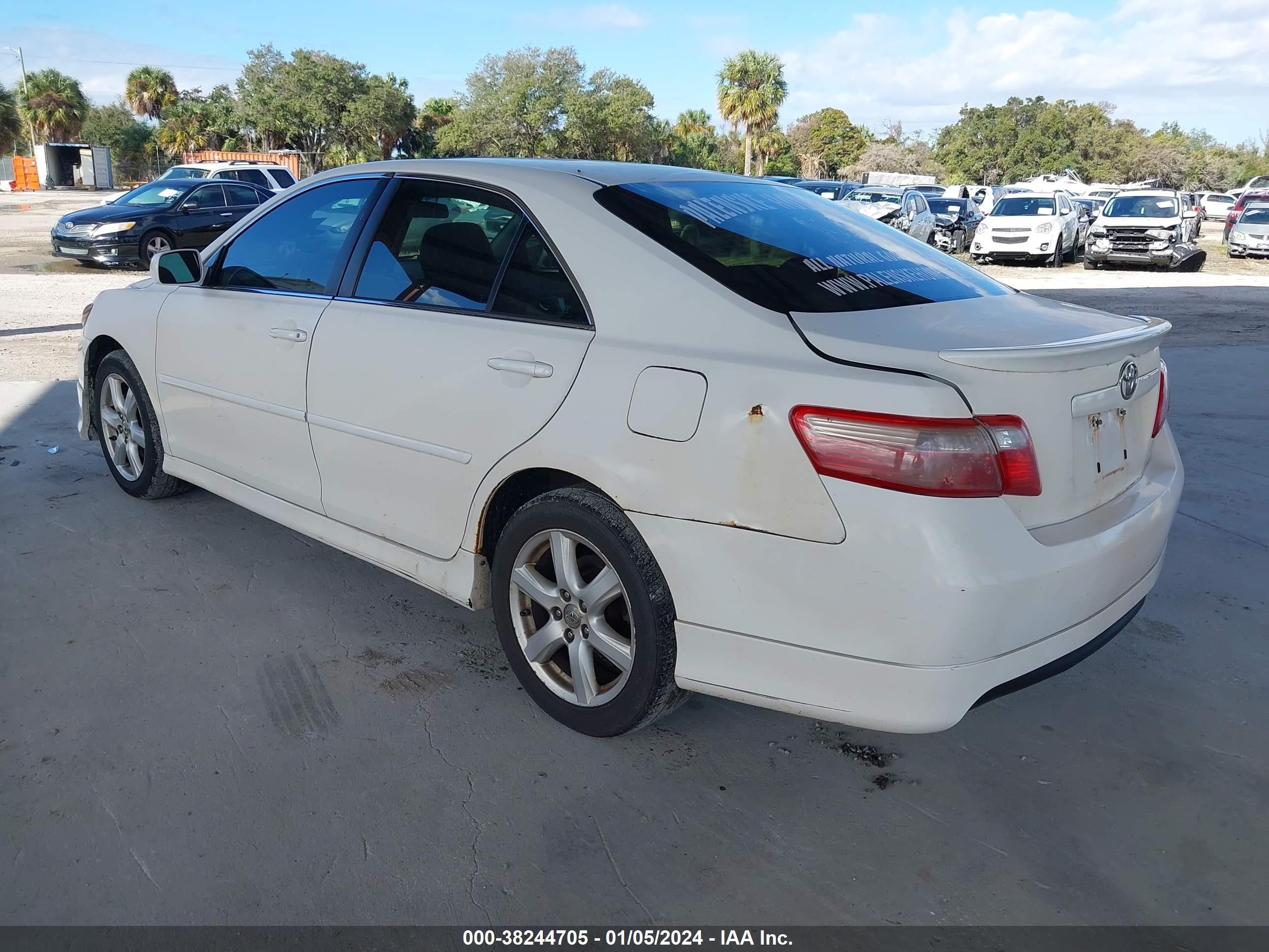 Photo 2 VIN: 4T1BE46K79U854091 - TOYOTA CAMRY 