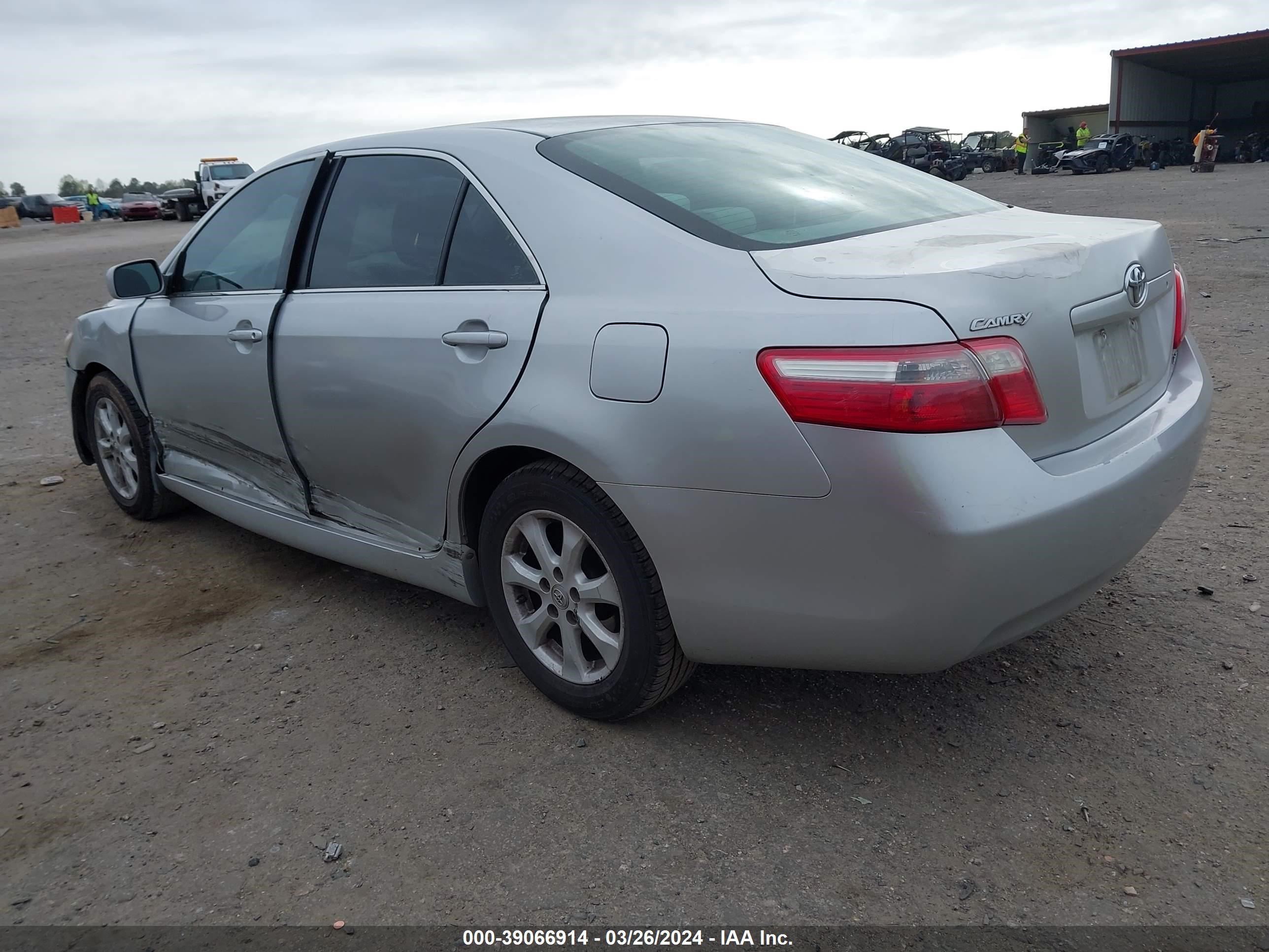 Photo 2 VIN: 4T1BE46K79U869593 - TOYOTA CAMRY 