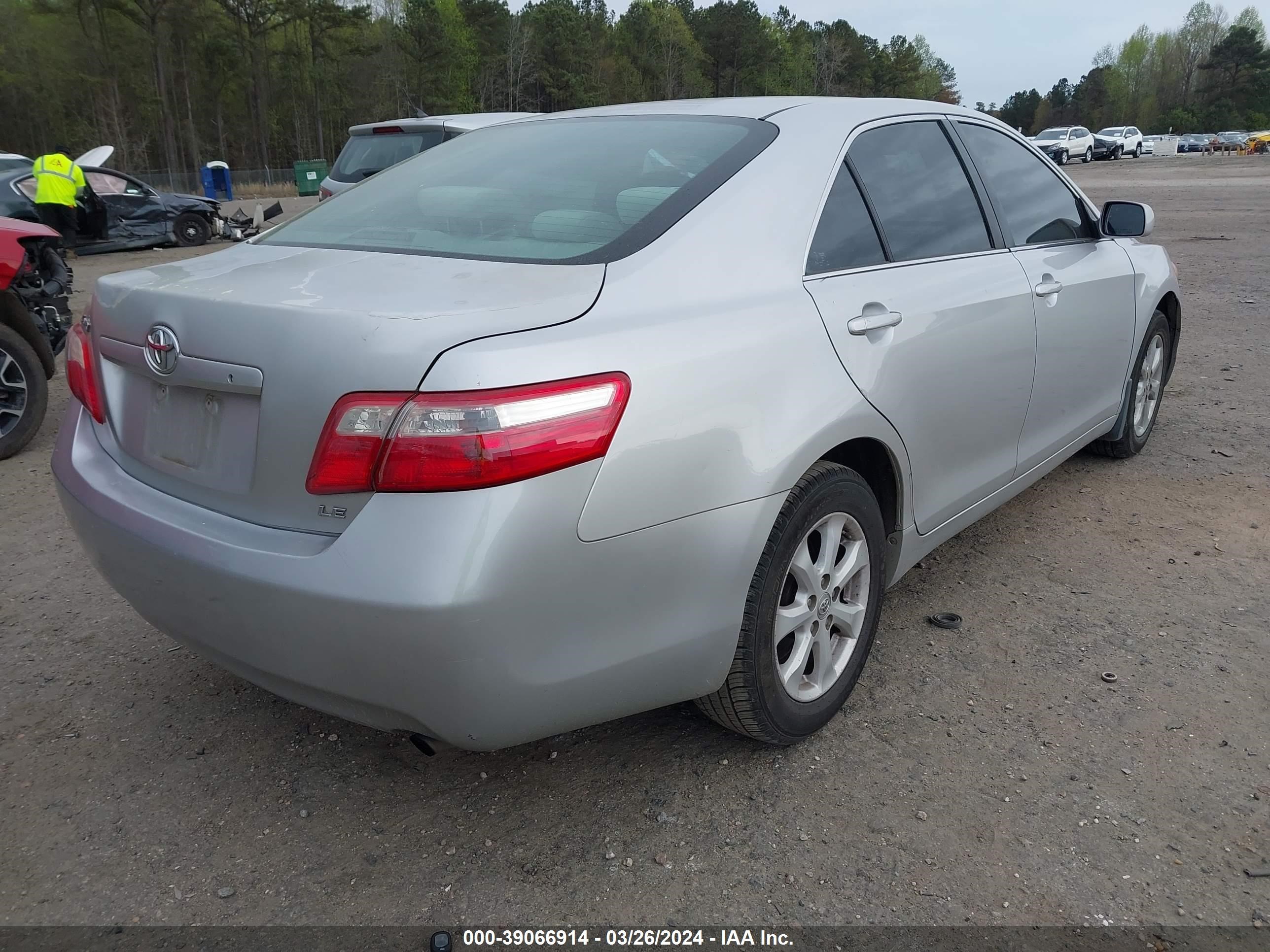 Photo 3 VIN: 4T1BE46K79U869593 - TOYOTA CAMRY 