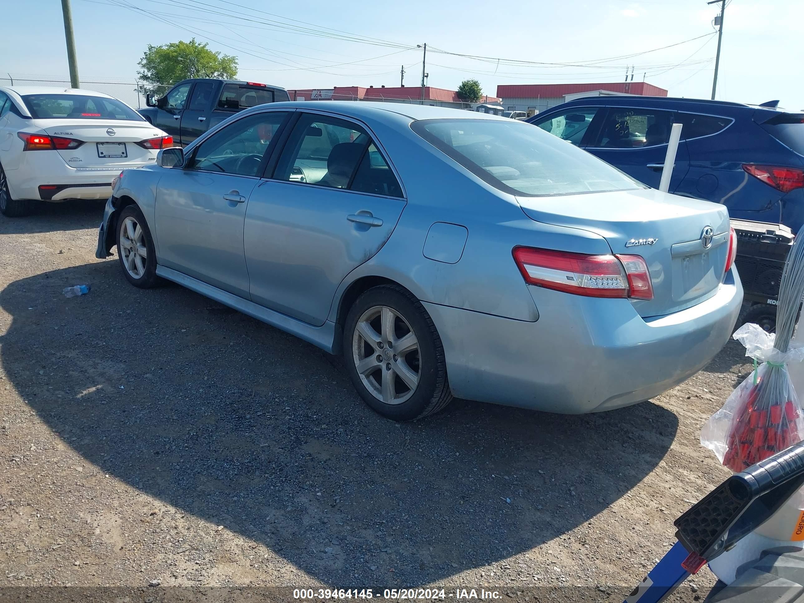 Photo 2 VIN: 4T1BE46K79U887205 - TOYOTA CAMRY 