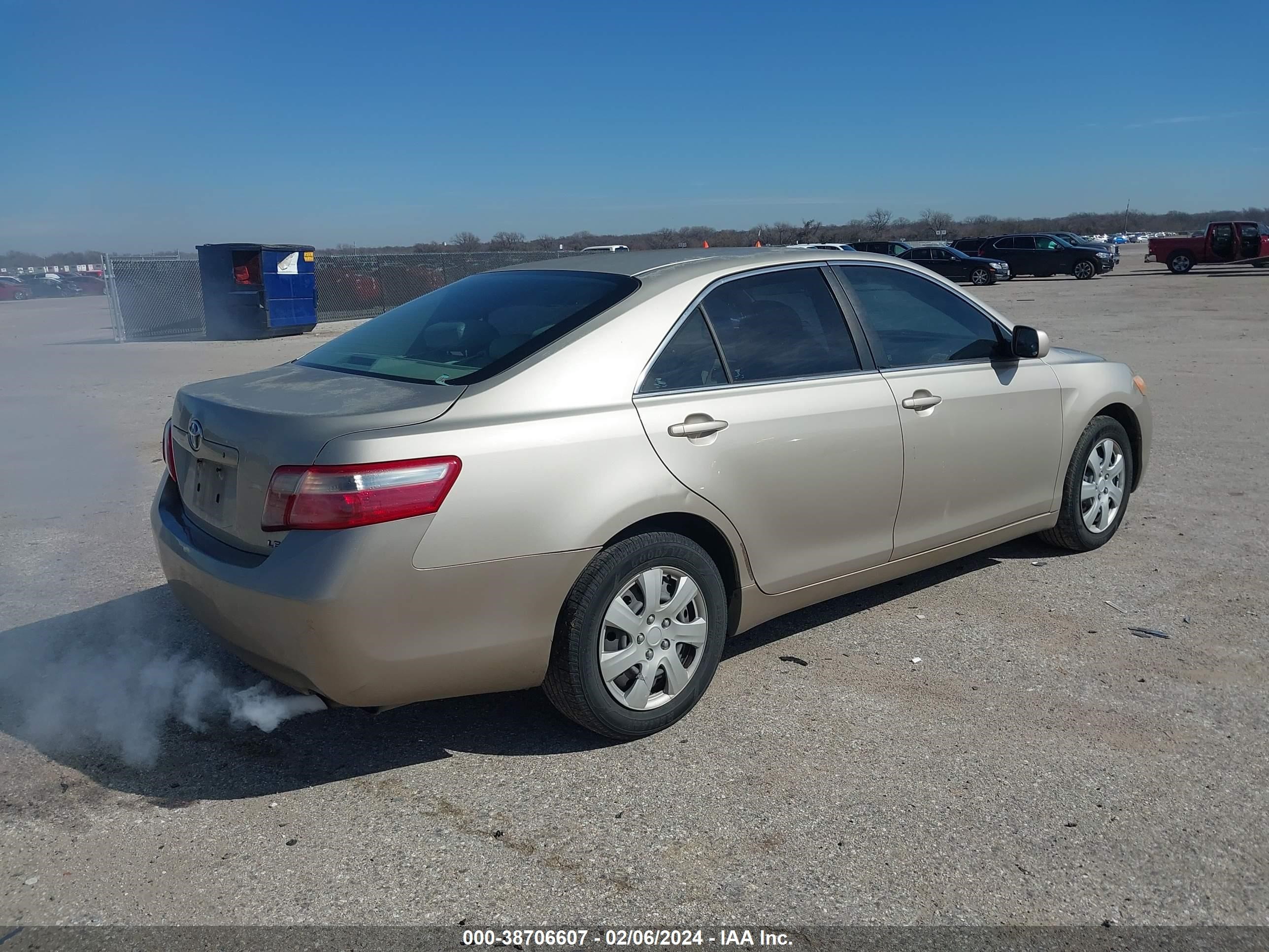 Photo 3 VIN: 4T1BE46K87U553066 - TOYOTA CAMRY 