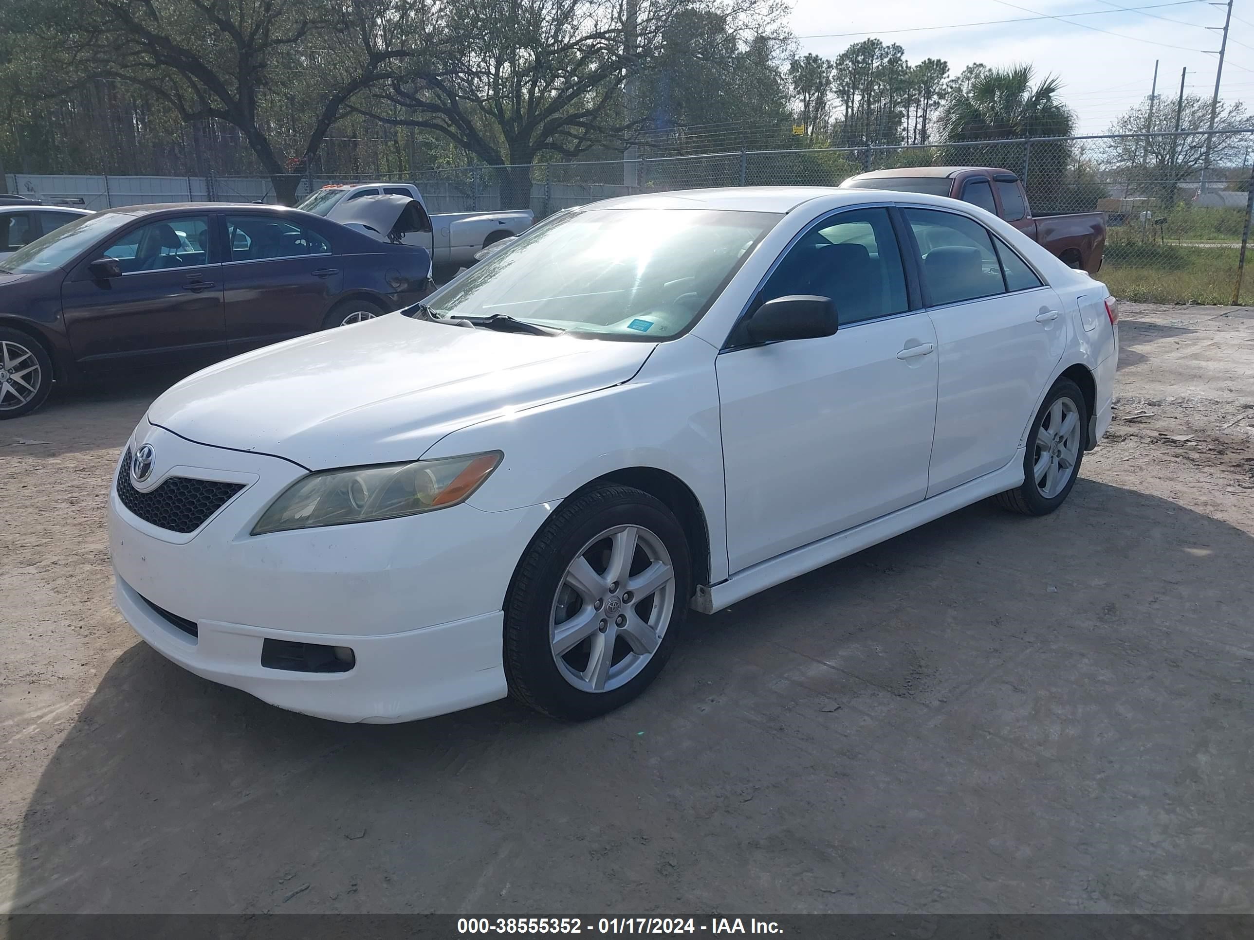 Photo 1 VIN: 4T1BE46K87U562558 - TOYOTA CAMRY 