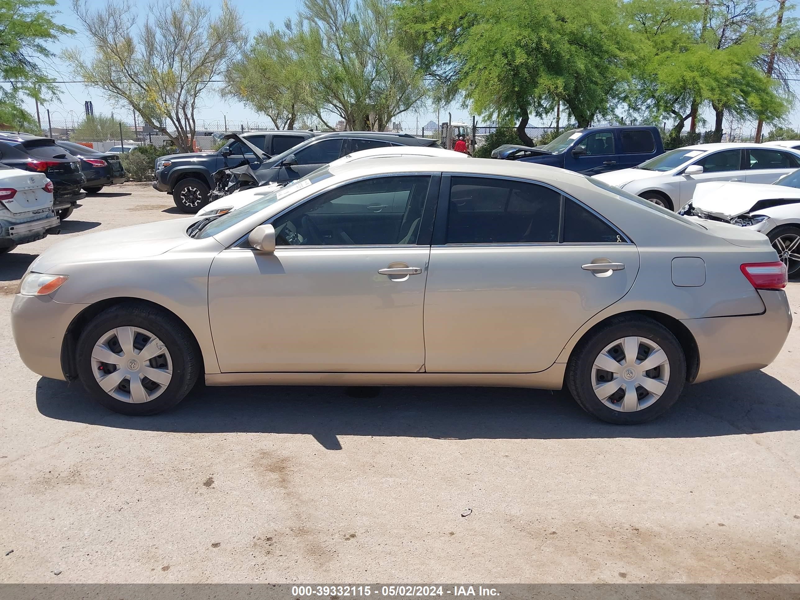 Photo 13 VIN: 4T1BE46K88U199812 - TOYOTA CAMRY 