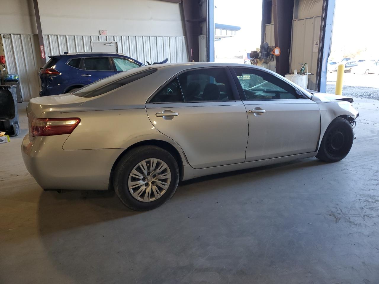 Photo 2 VIN: 4T1BE46K88U242576 - TOYOTA CAMRY 