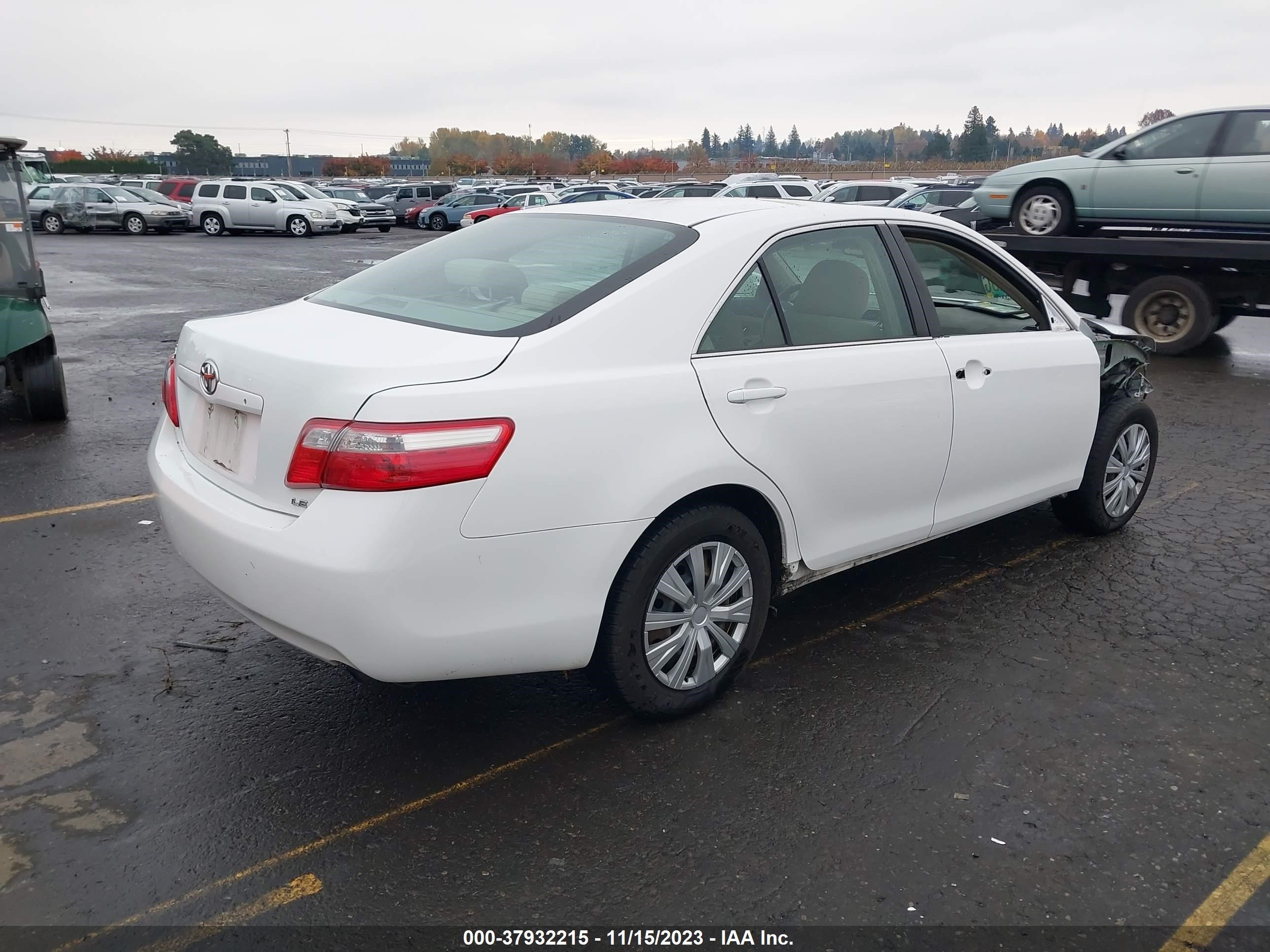 Photo 3 VIN: 4T1BE46K88U737859 - TOYOTA CAMRY 