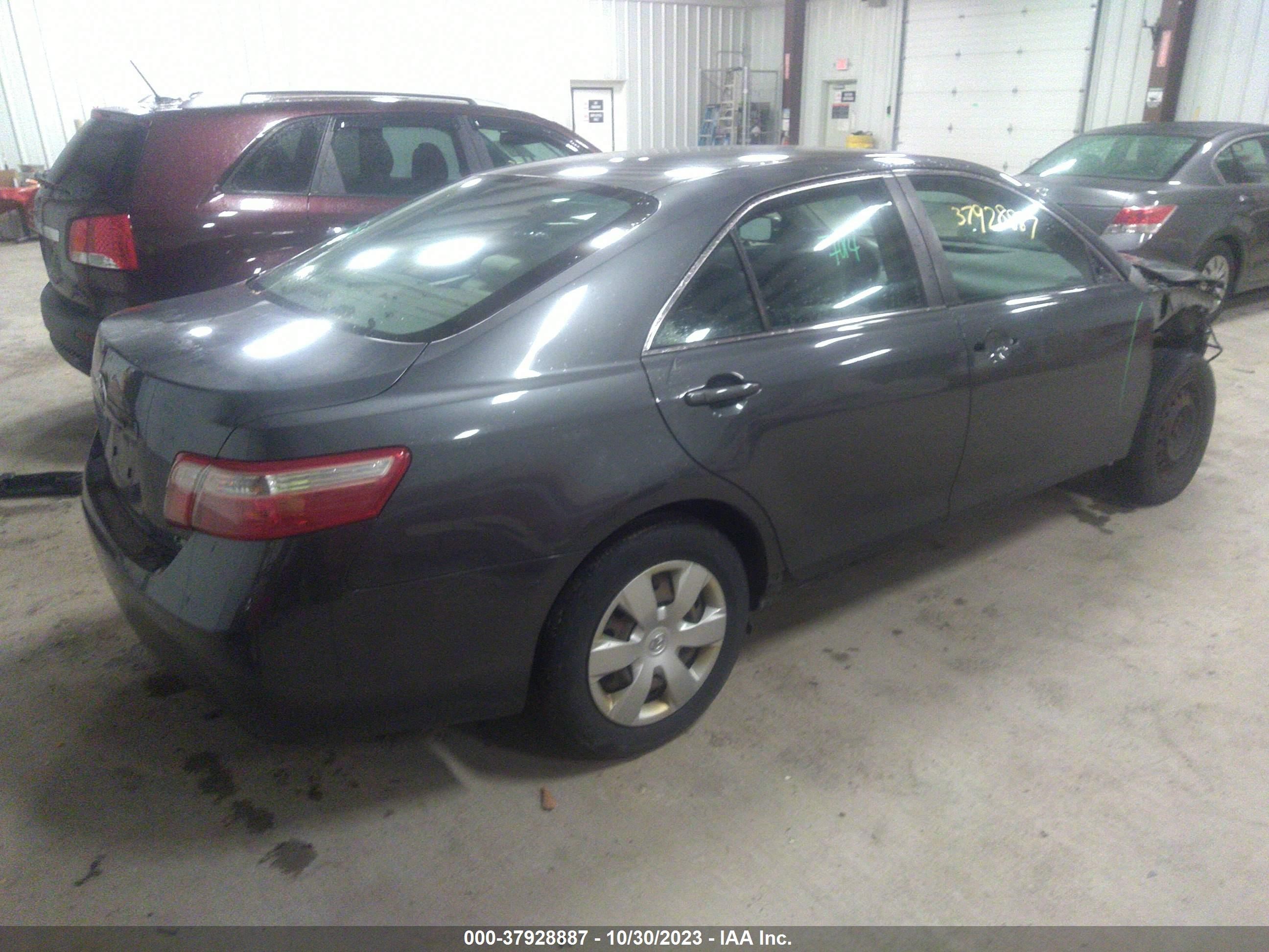 Photo 3 VIN: 4T1BE46K89U339701 - TOYOTA CAMRY 