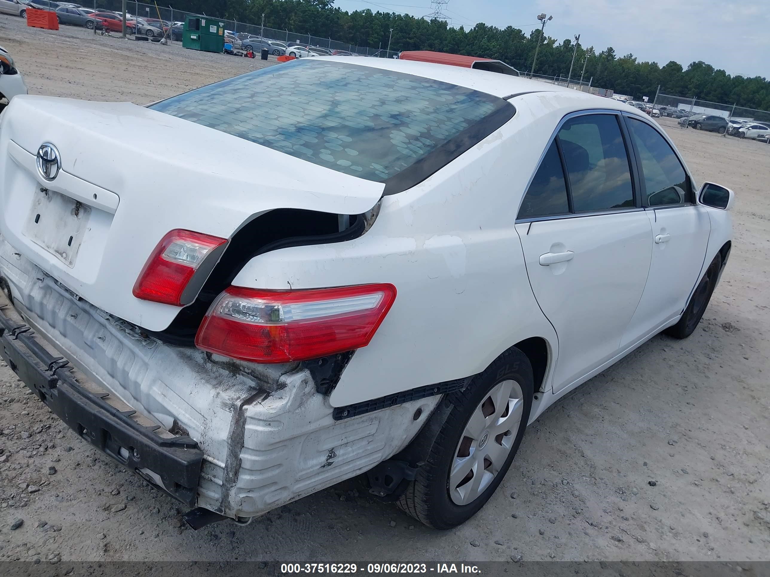 Photo 3 VIN: 4T1BE46K89U831046 - TOYOTA CAMRY 