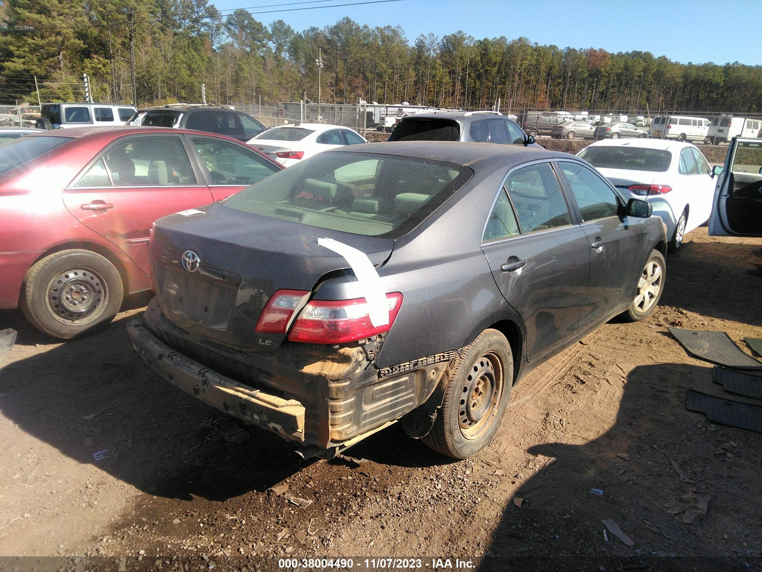 Photo 3 VIN: 4T1BE46K97U563900 - TOYOTA CAMRY 