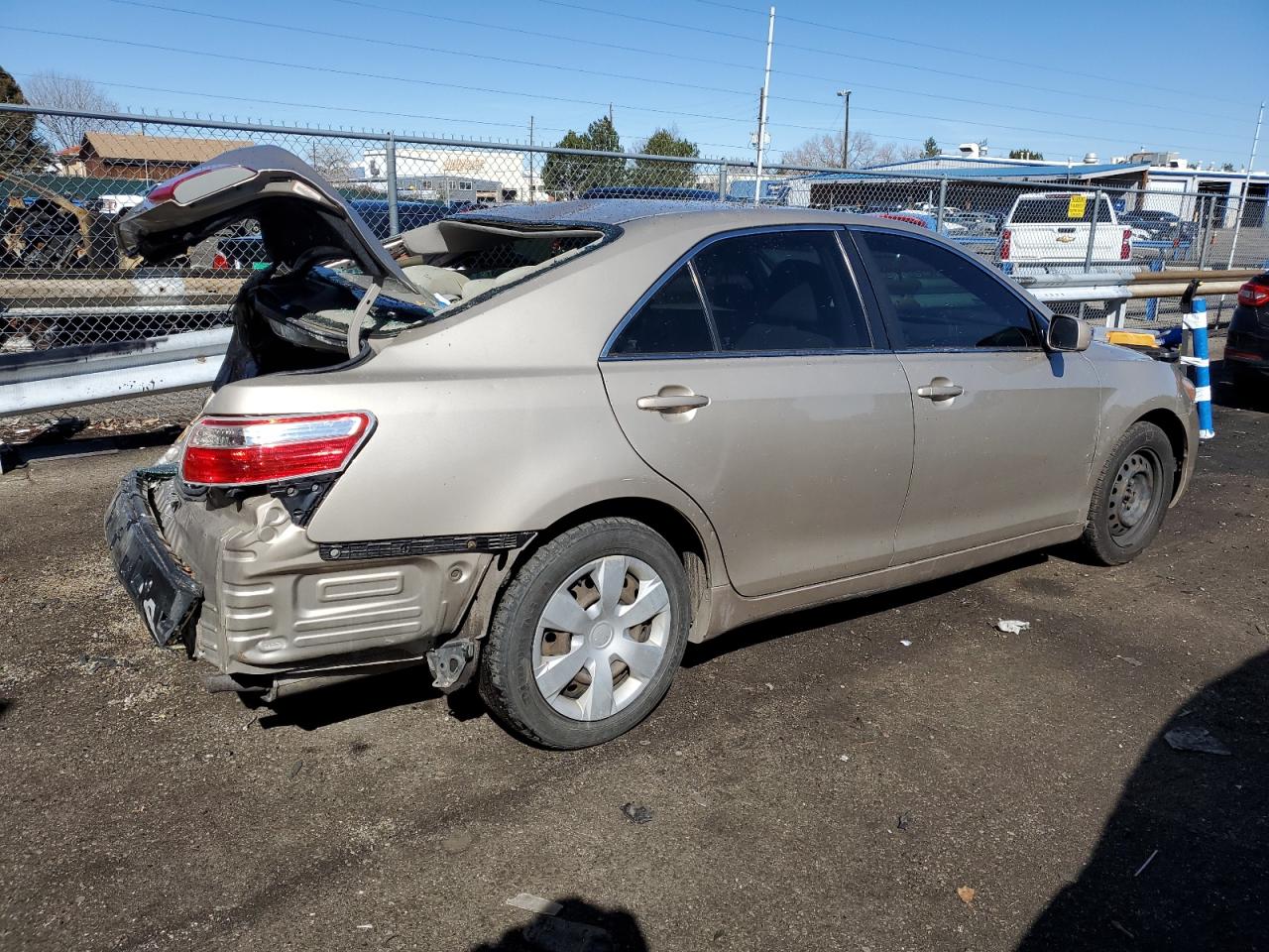 Photo 2 VIN: 4T1BE46K97U718381 - TOYOTA CAMRY 