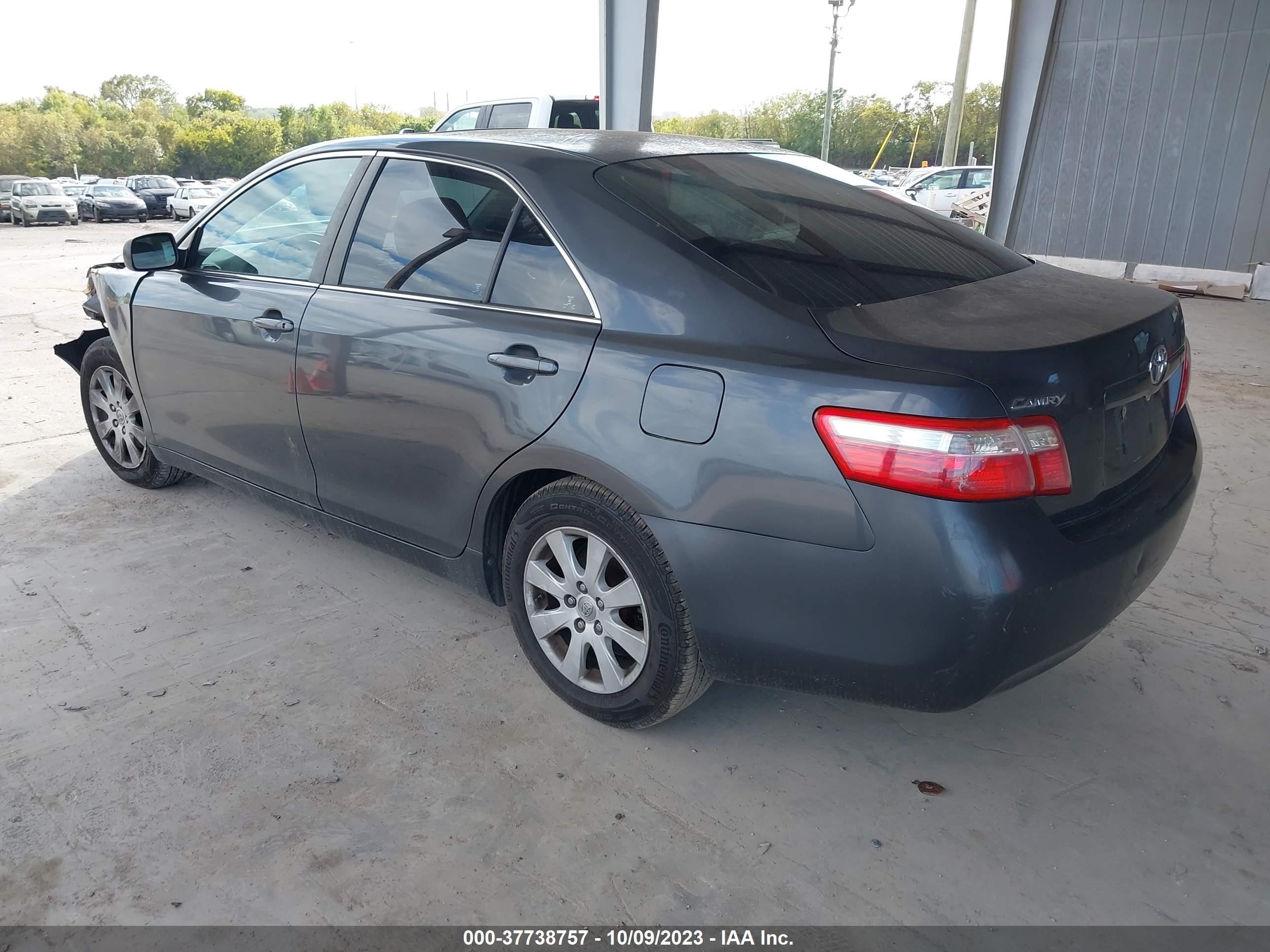 Photo 2 VIN: 4T1BE46K98U245499 - TOYOTA CAMRY 