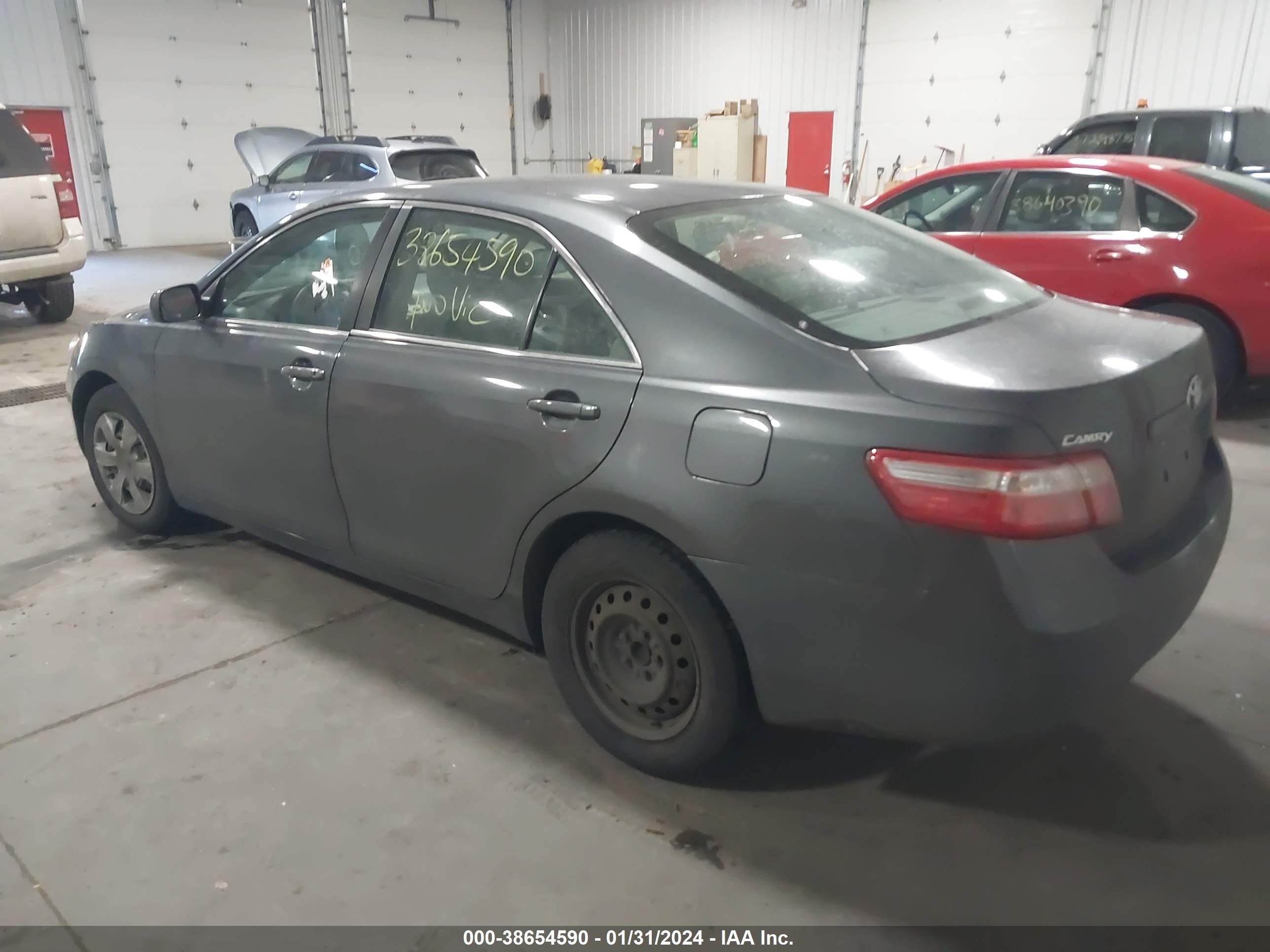 Photo 2 VIN: 4T1BE46K98U730208 - TOYOTA CAMRY 