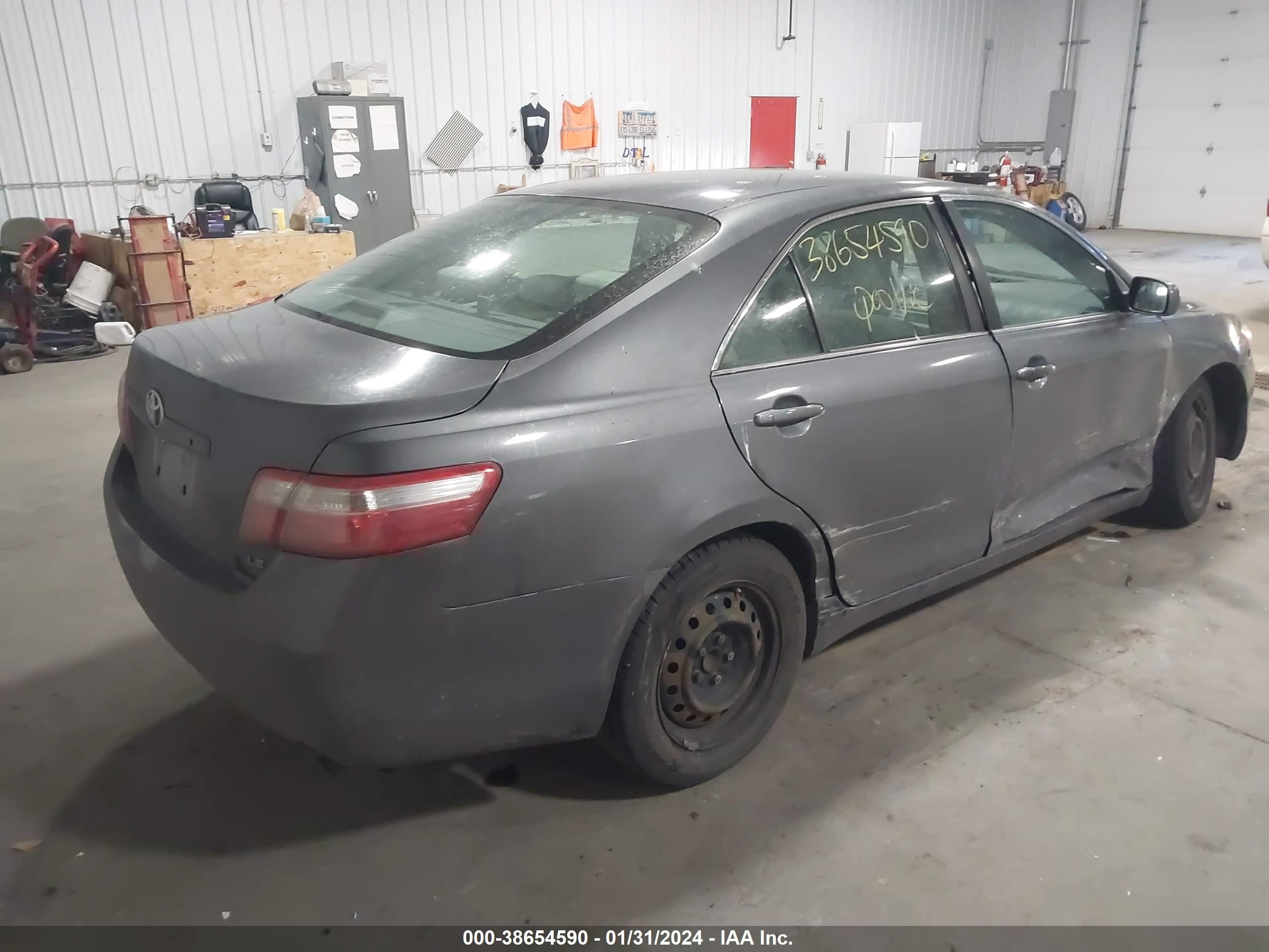 Photo 3 VIN: 4T1BE46K98U730208 - TOYOTA CAMRY 