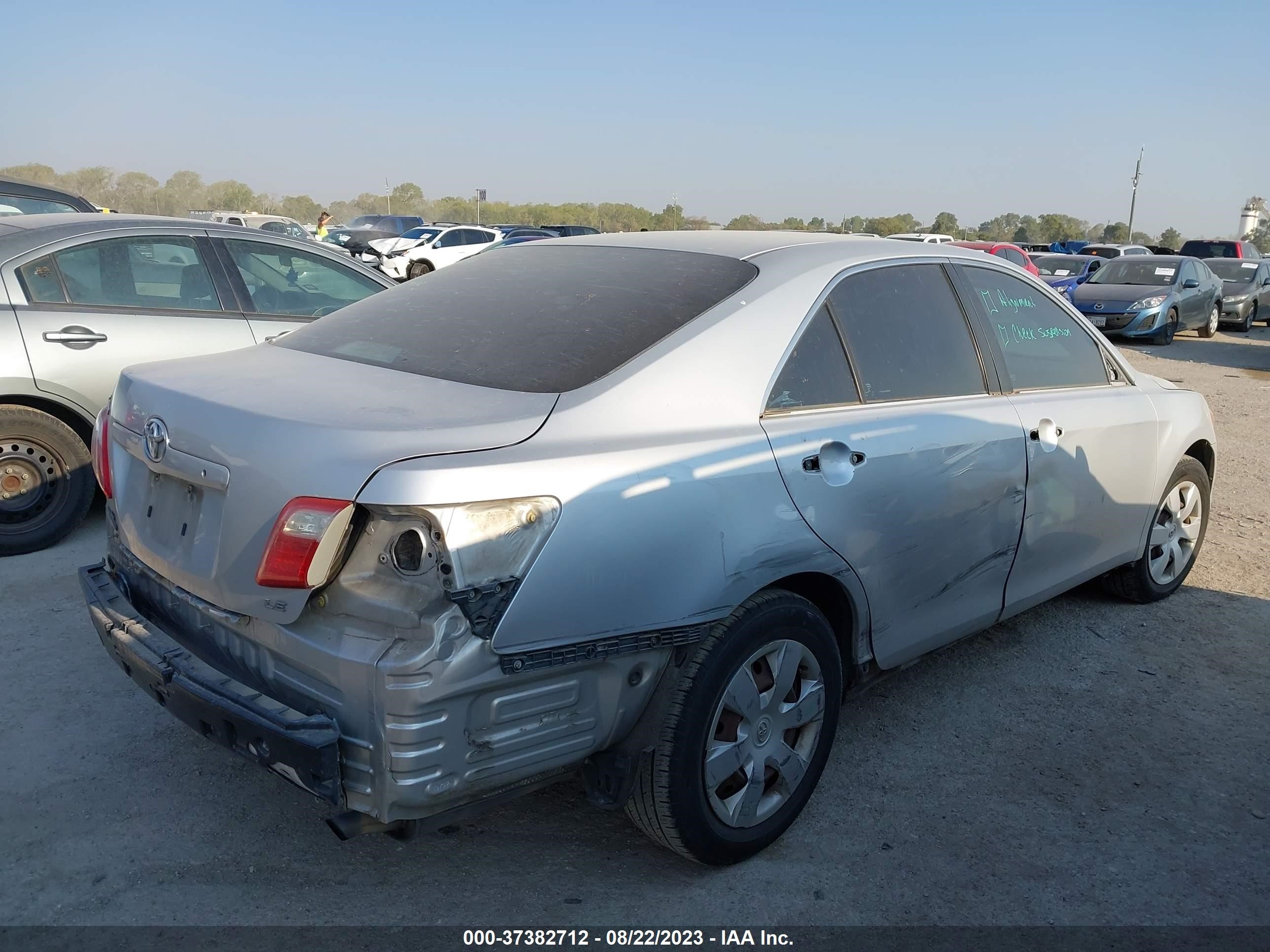 Photo 3 VIN: 4T1BE46K98U760308 - TOYOTA CAMRY 