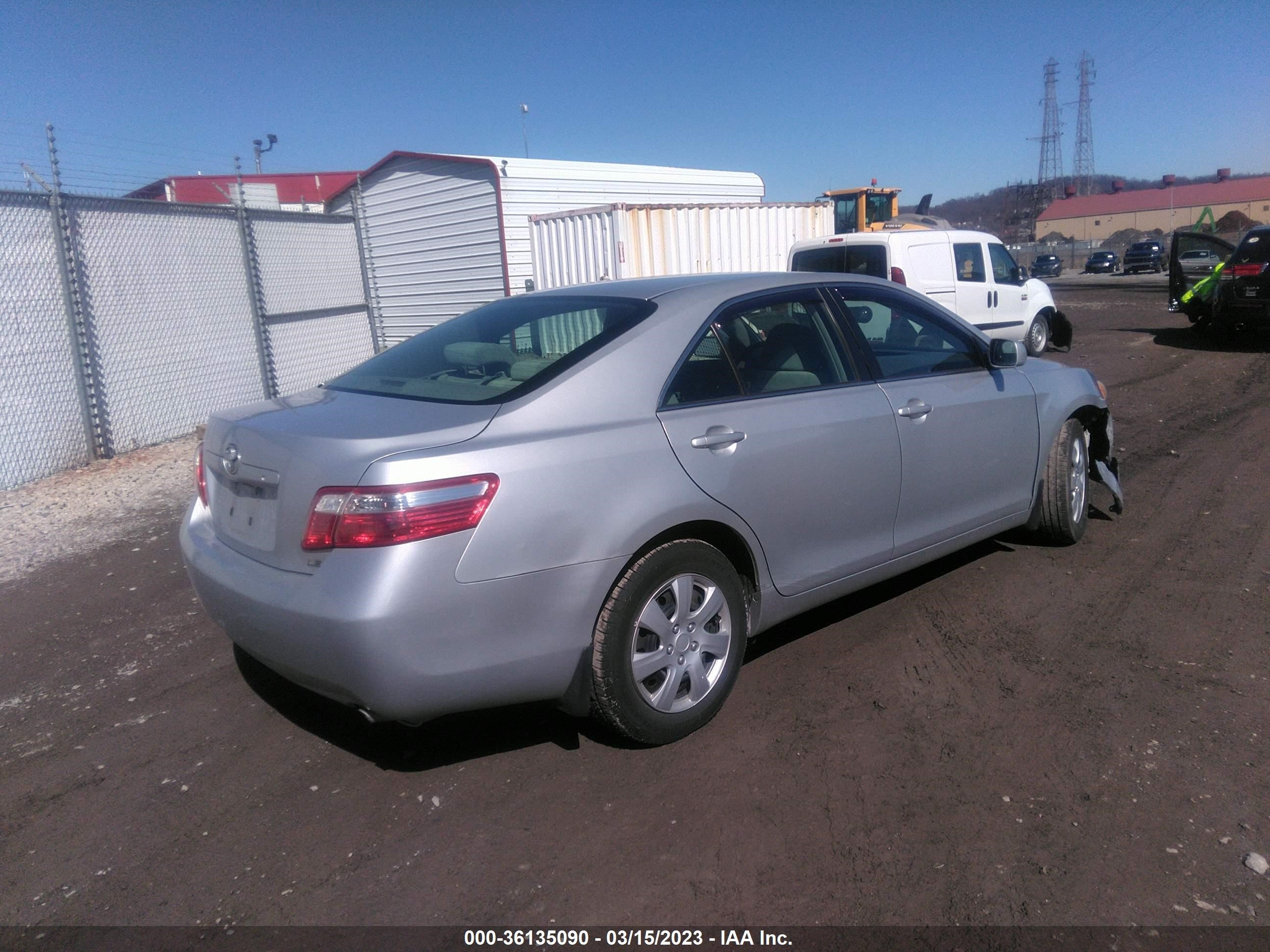 Photo 3 VIN: 4T1BE46KX7U006753 - TOYOTA CAMRY 