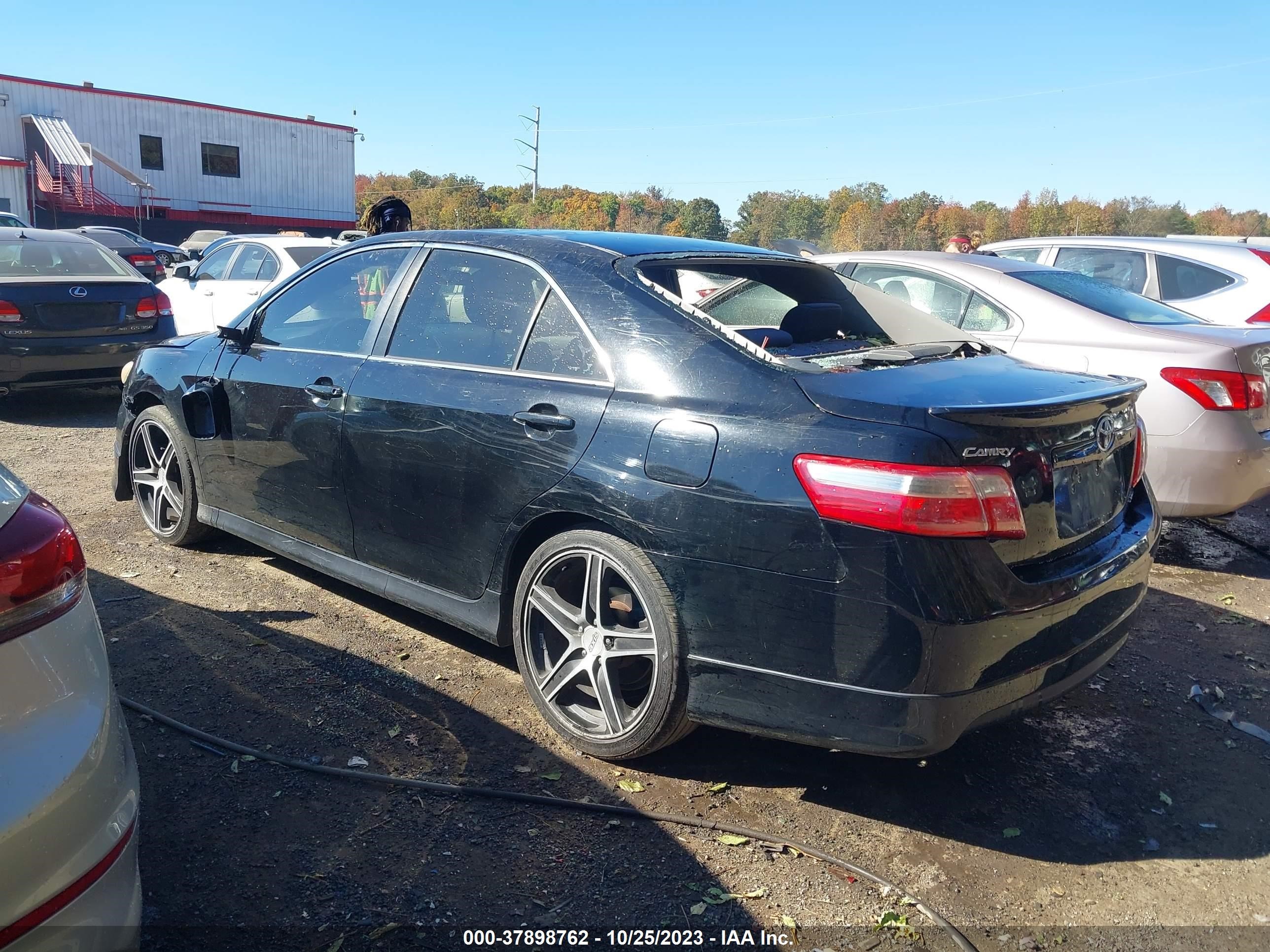 Photo 2 VIN: 4T1BE46KX7U007739 - TOYOTA CAMRY 