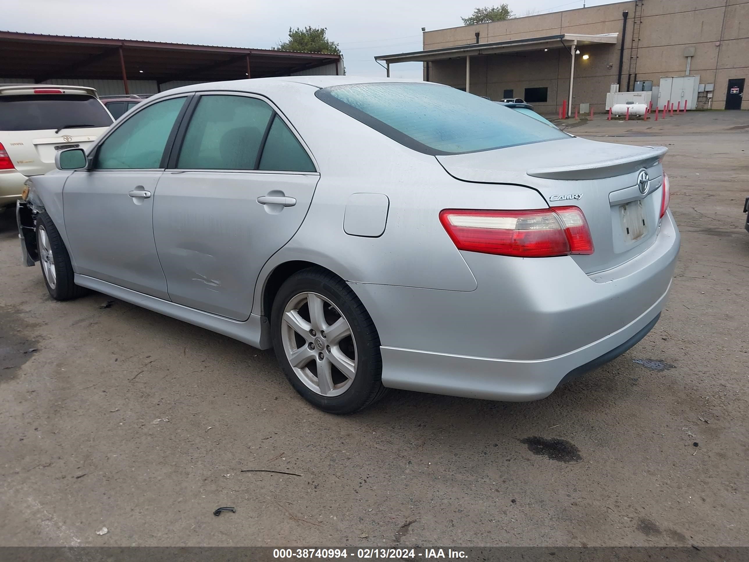 Photo 2 VIN: 4T1BE46KX7U022192 - TOYOTA CAMRY 